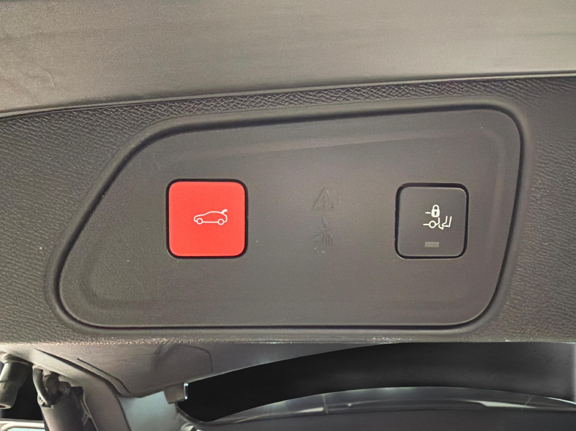 PEUGEOT 3008 1.2 PureTech GT-image-12
