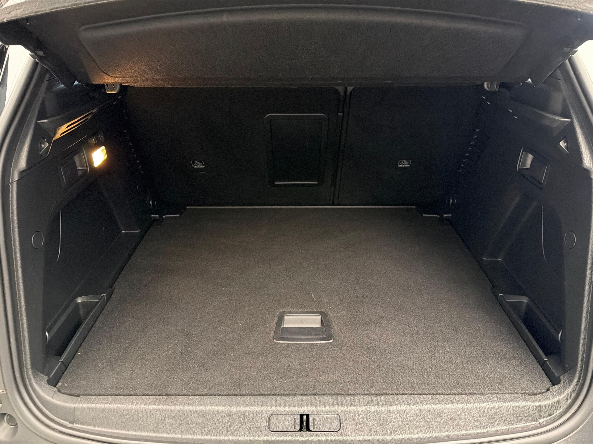 PEUGEOT 3008 1.2 PureTech GT-image-11