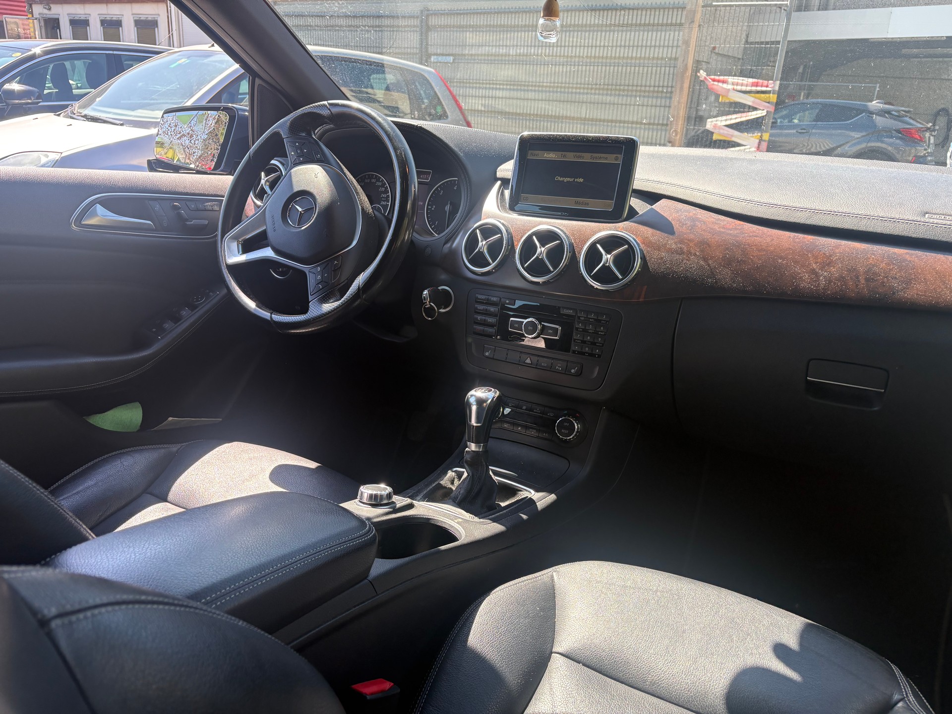 MERCEDES-BENZ B 200 CDI-image-6