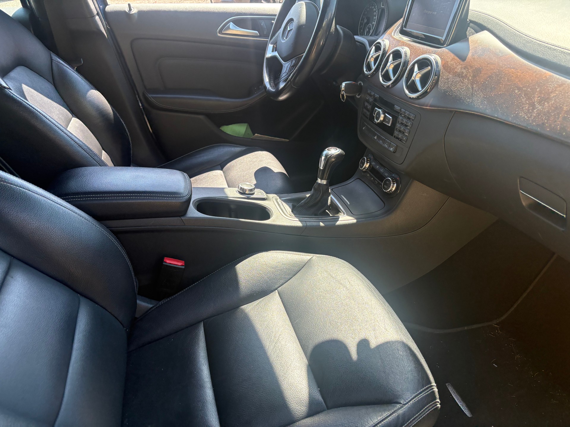 MERCEDES-BENZ B 200 CDI-image-5