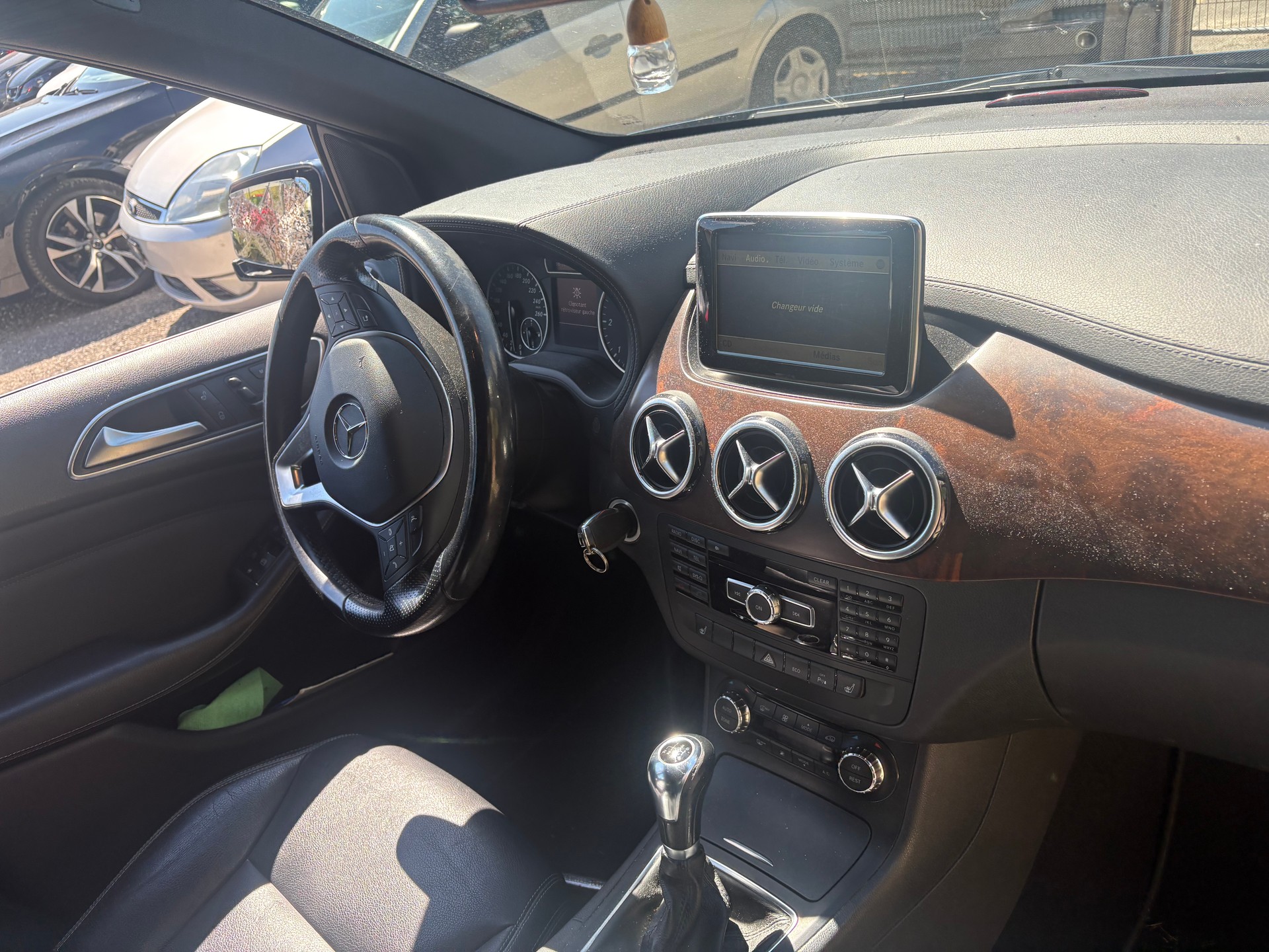 MERCEDES-BENZ B 200 CDI-image-4