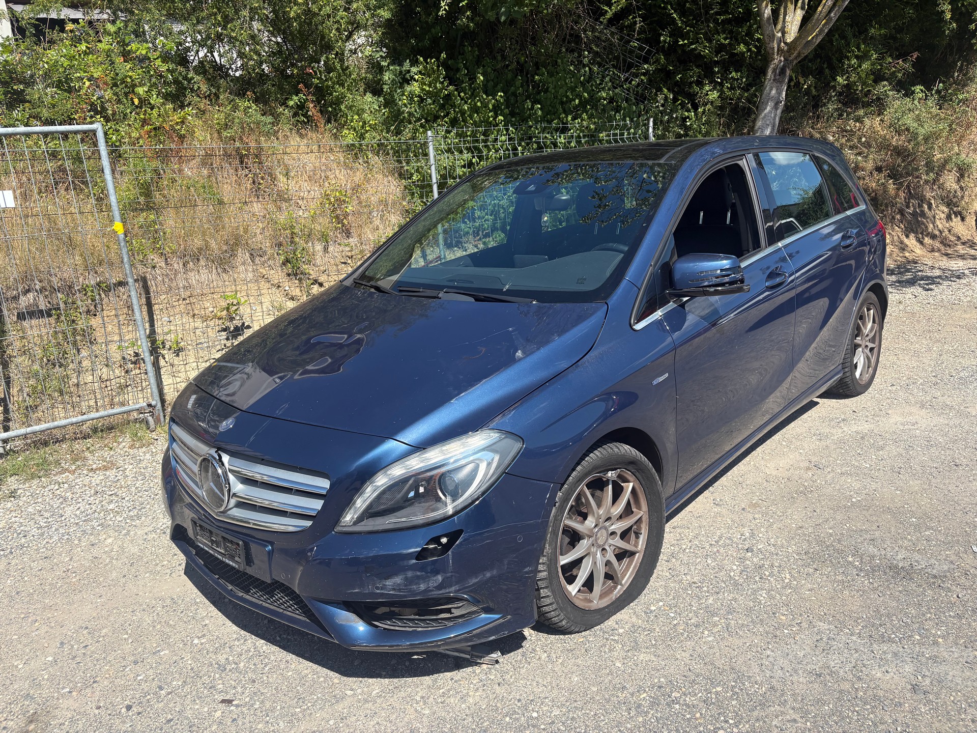 MERCEDES-BENZ B 200 CDI-image-12
