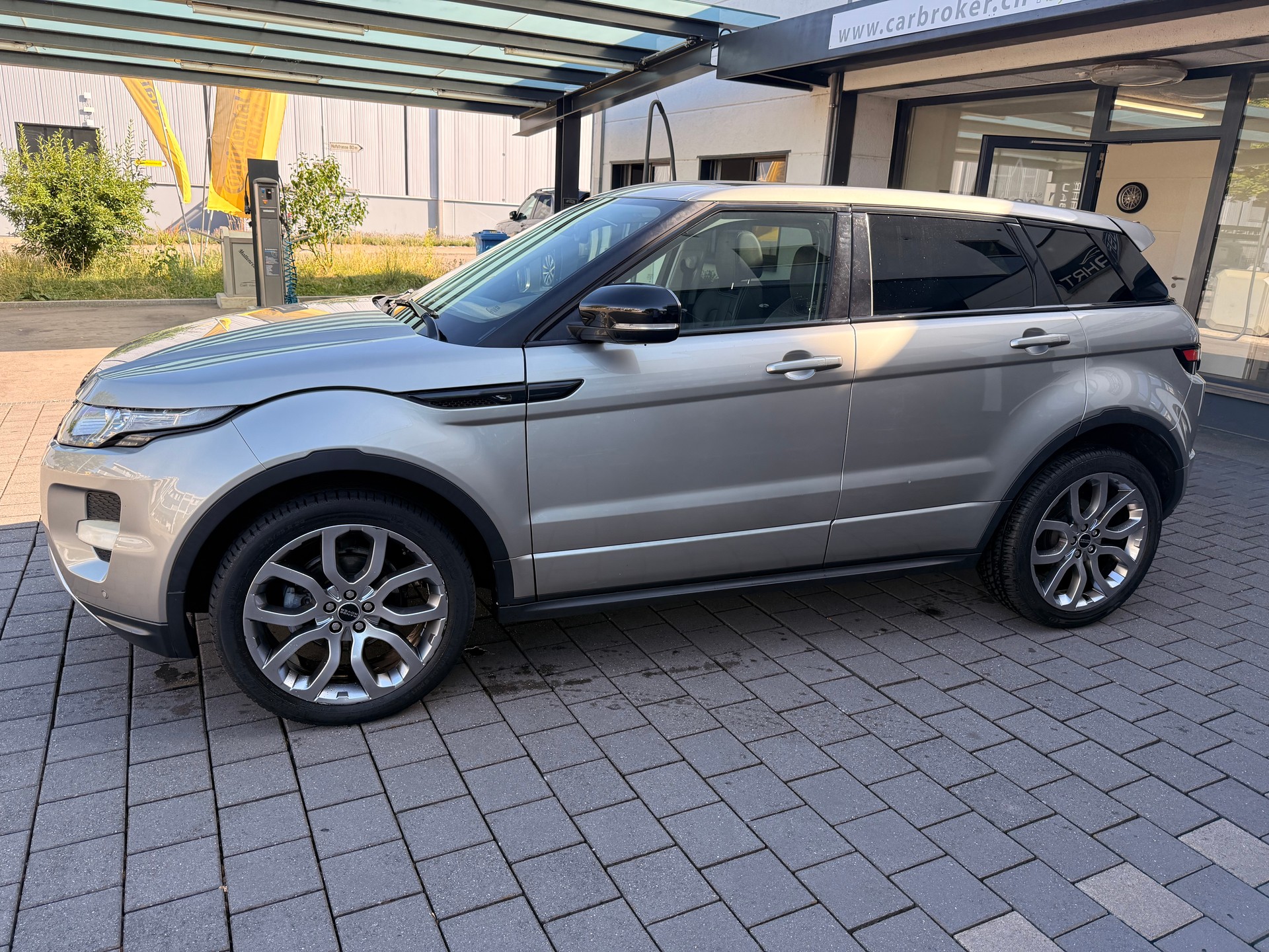 LAND ROVER Range Rover Evoque 2.0 Si4 Dynamic AT6-image-2