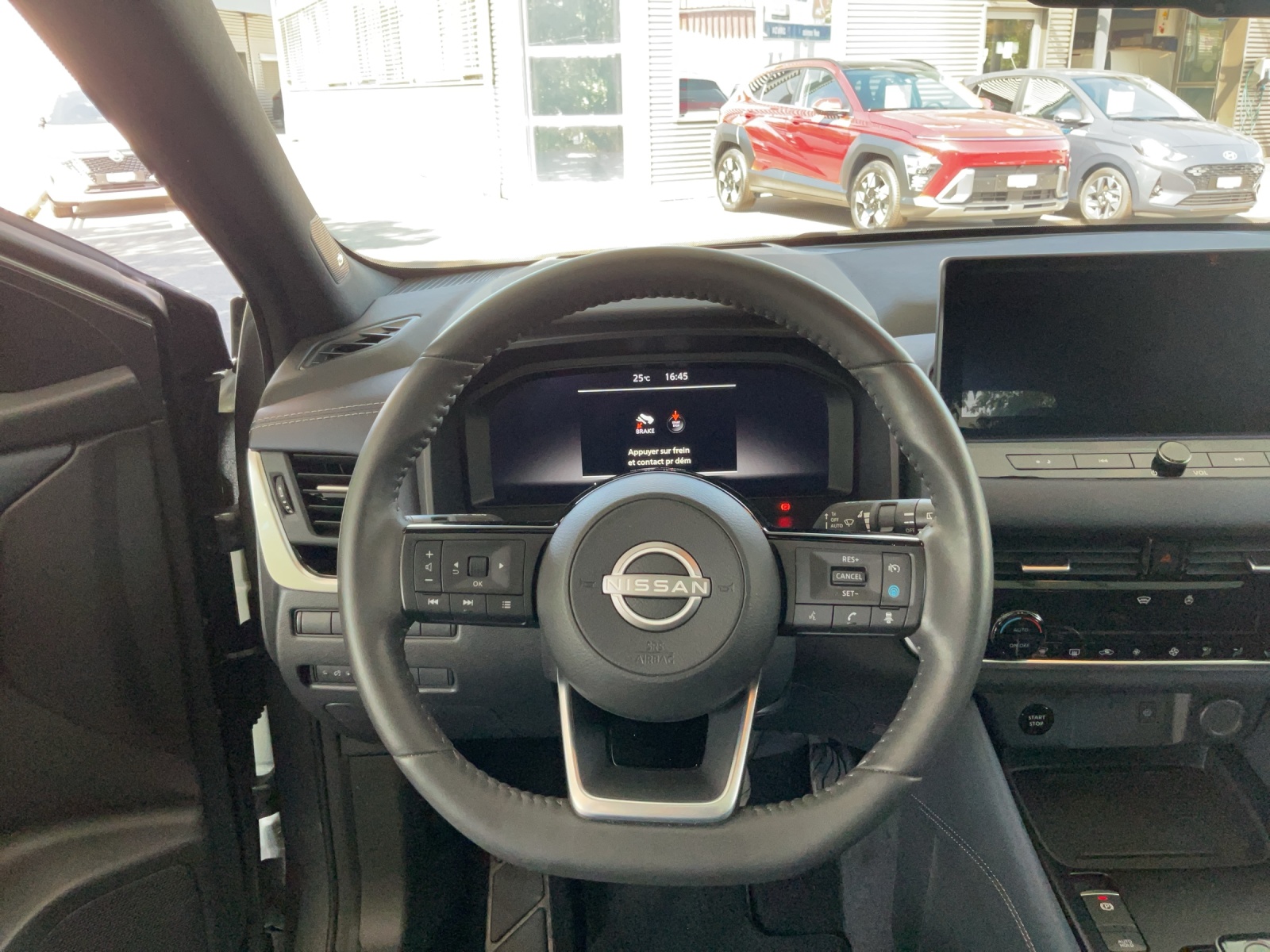 NISSAN Qashqai 1.5 VC-T Tekna-image-12