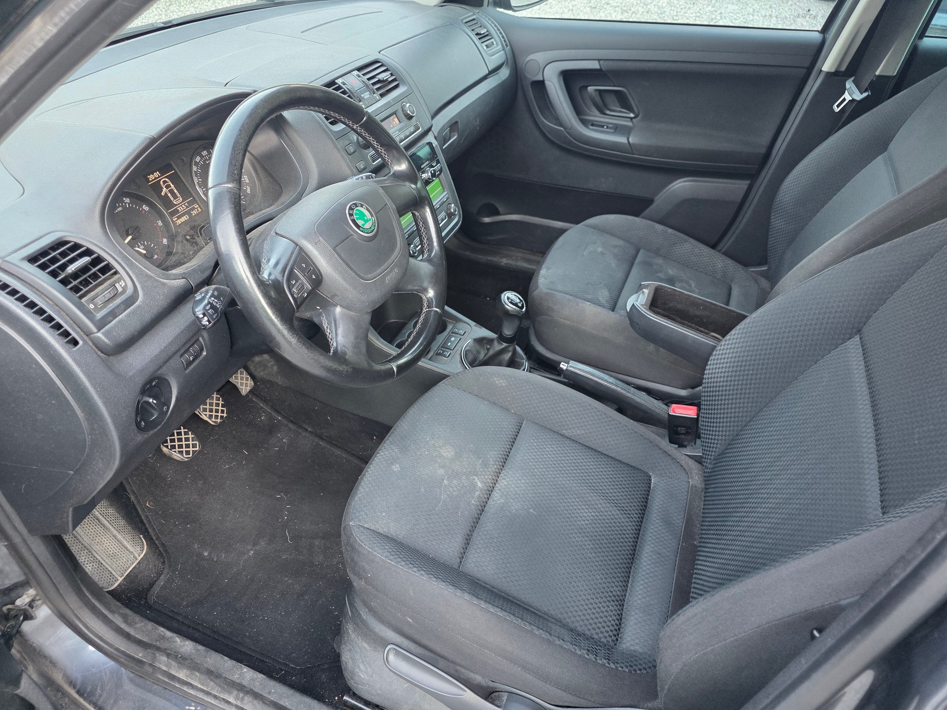 SKODA Fabia 1.2 TSI Elegance-image-10