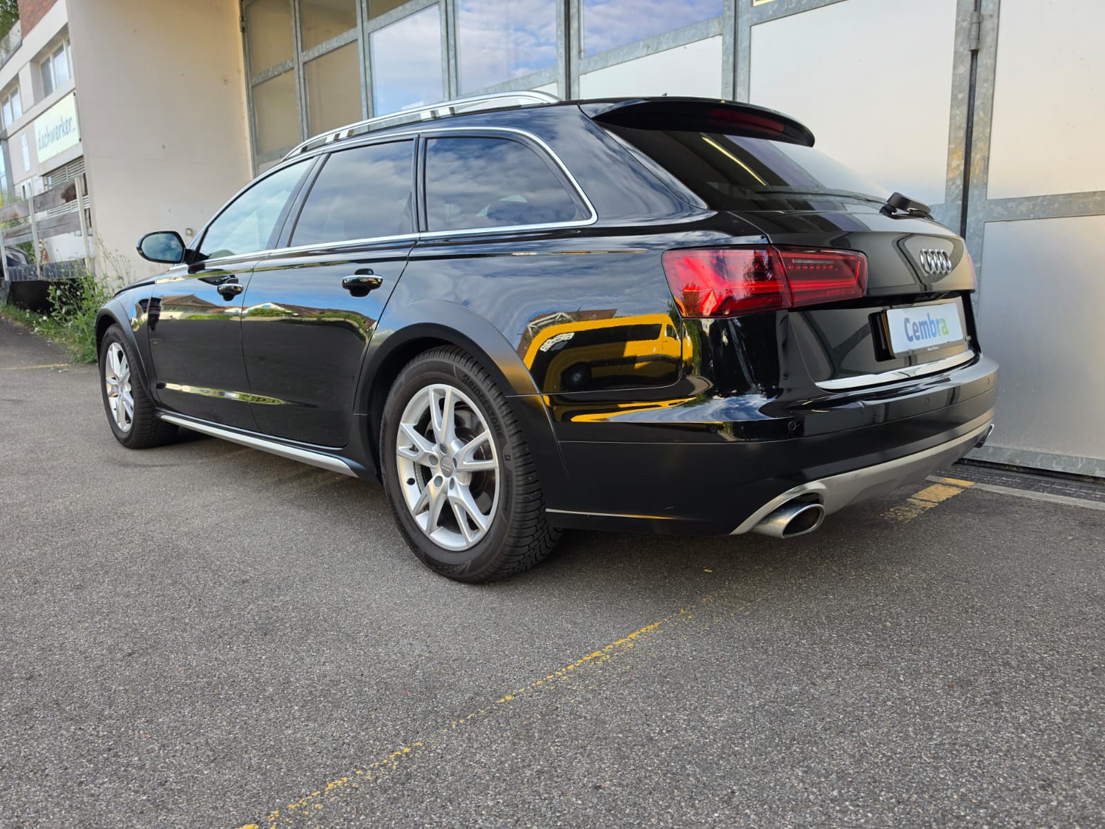 AUDI A6 ALLROAD-image-9
