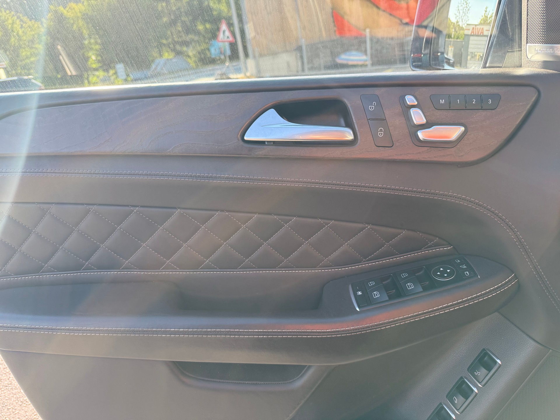 MERCEDES-BENZ GLS 350 d V6-image-3
