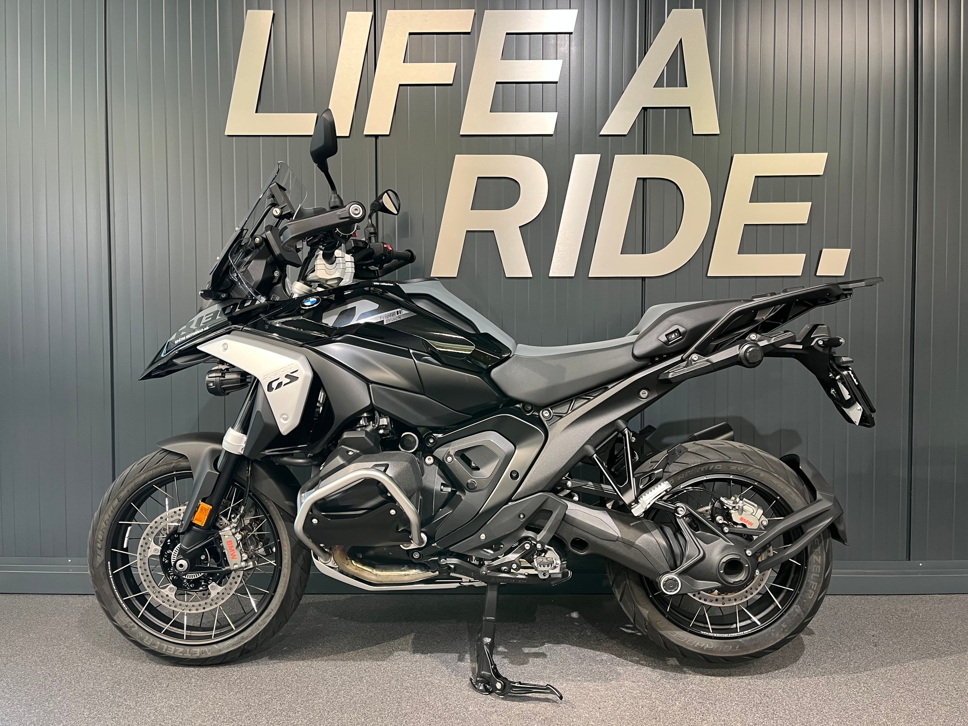 BMW R 1300 GS-showroom-element-2