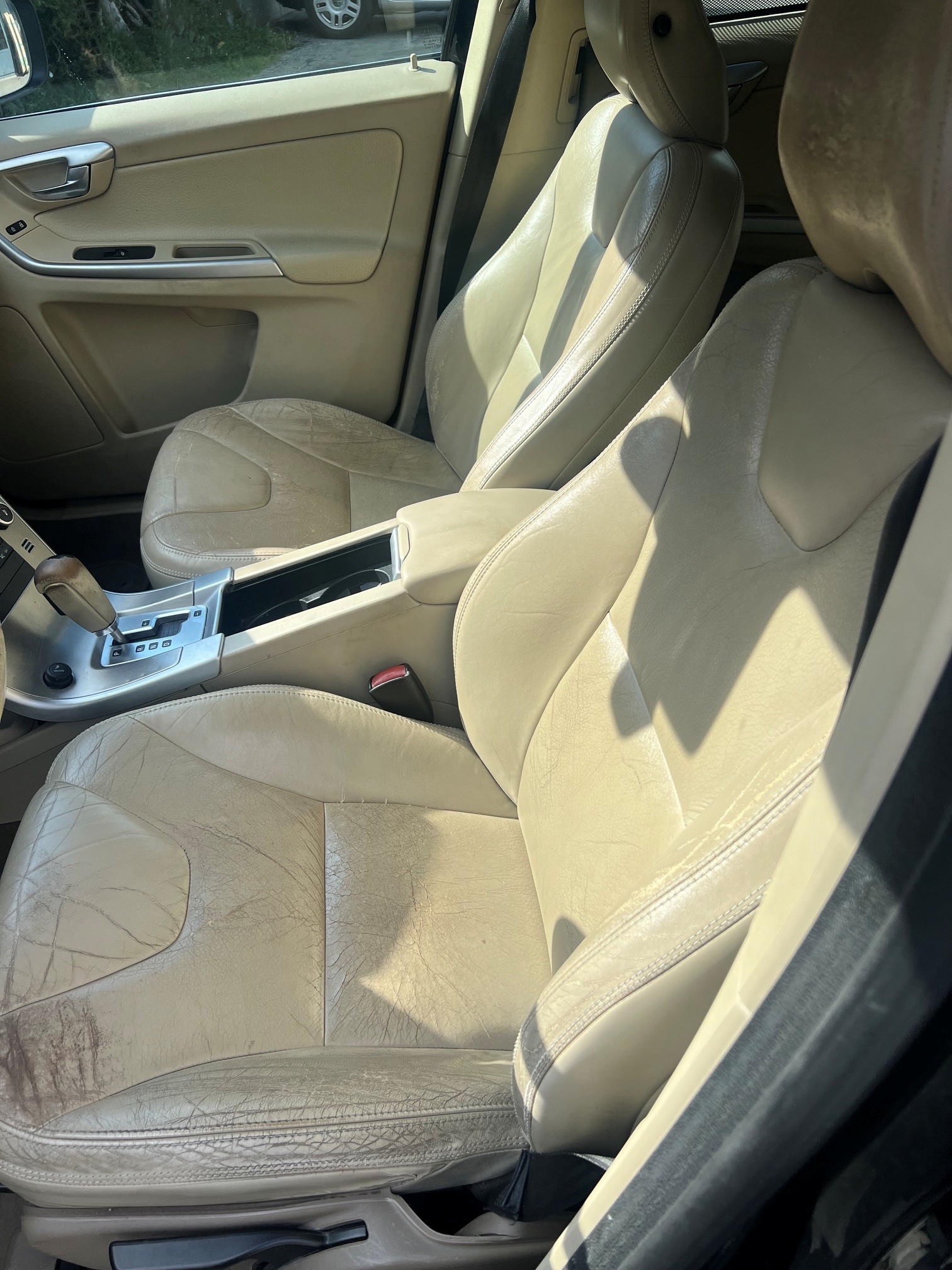 VOLVO XC60 D5 AWD Momentum Geartronic-image-6