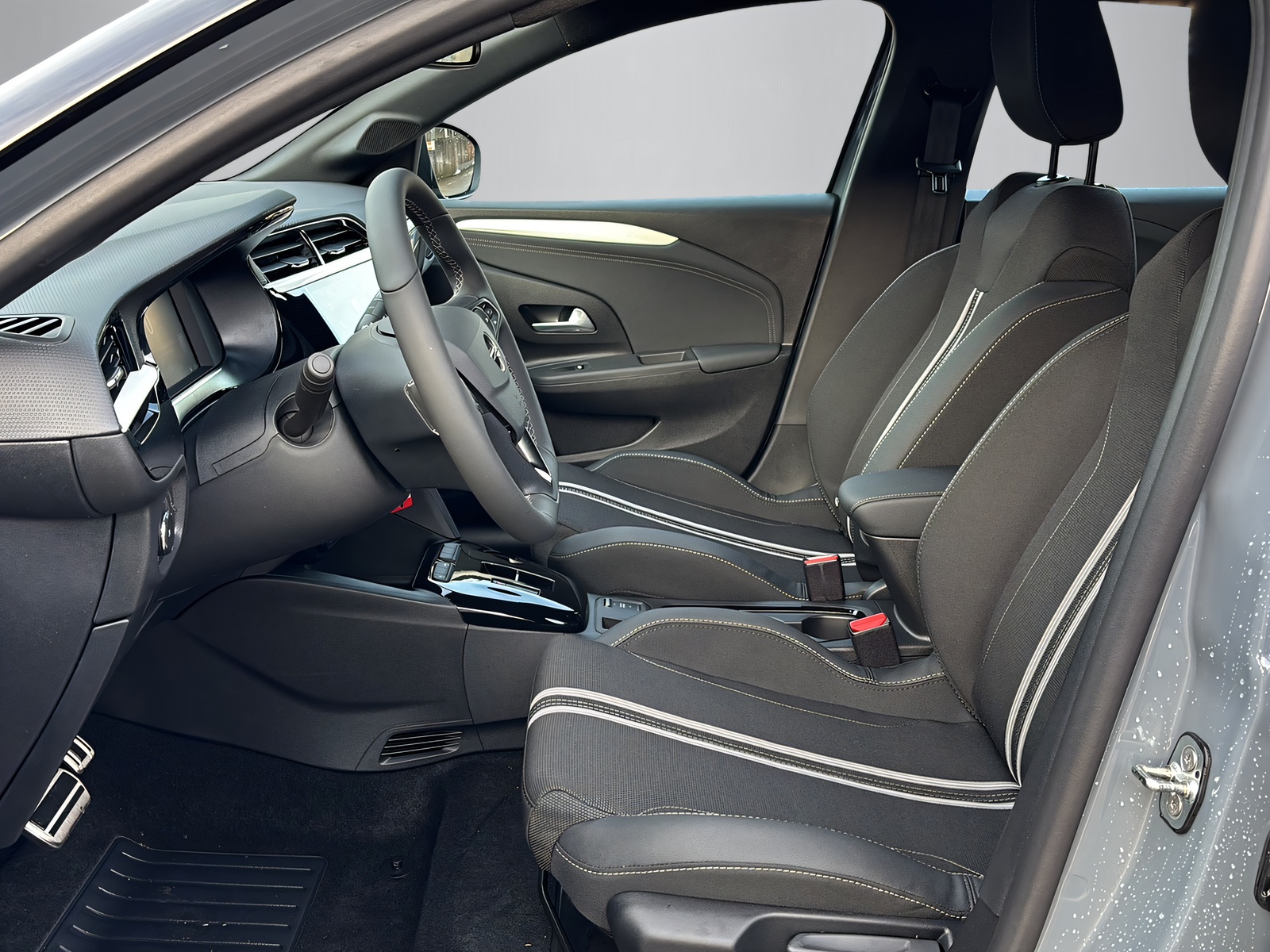 OPEL Corsa F 1.2 T Hybrid Viva-image-2