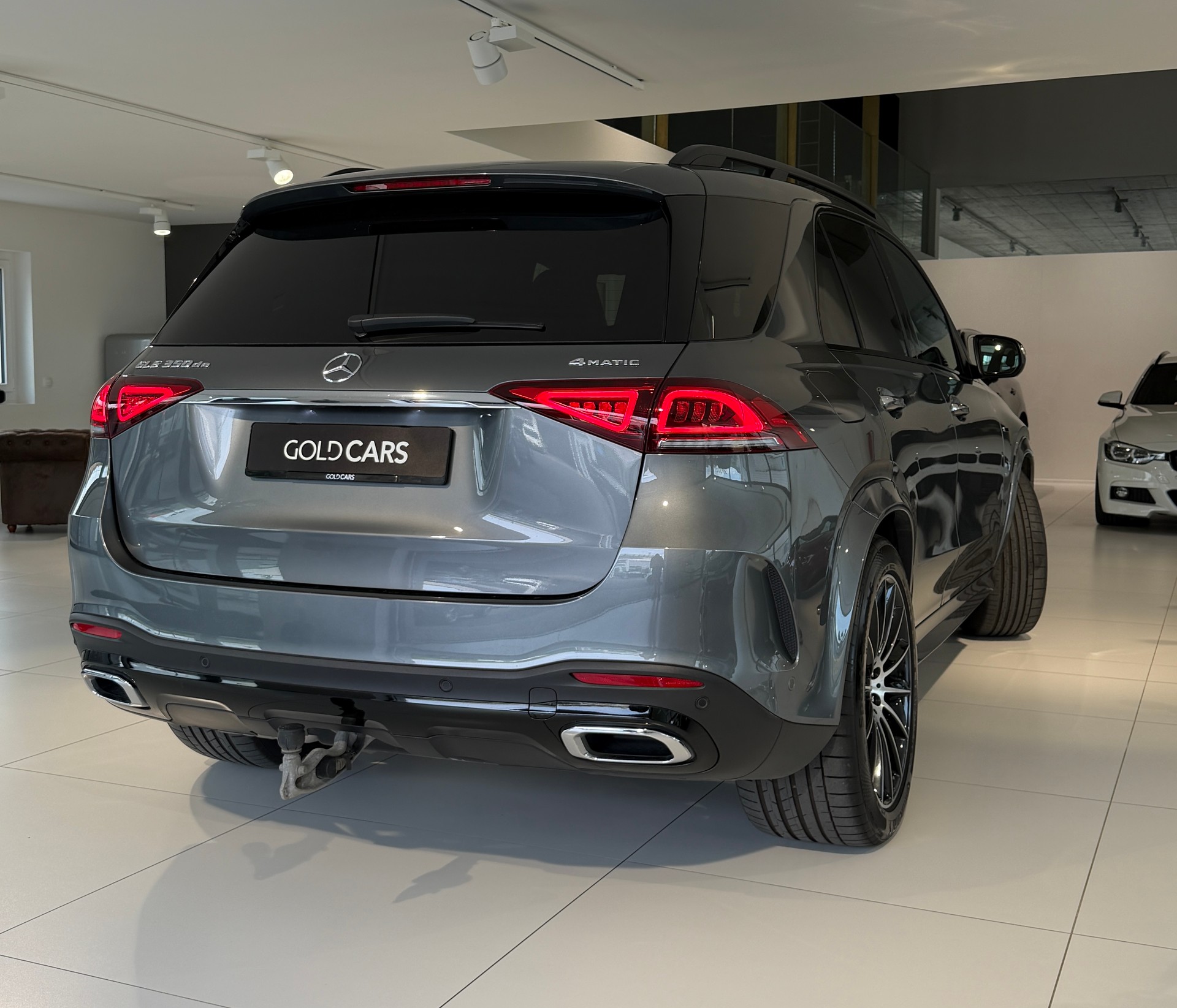 MERCEDES-BENZ GLE 350 de 4Matic AMG Line 9G-Tronic-image-6