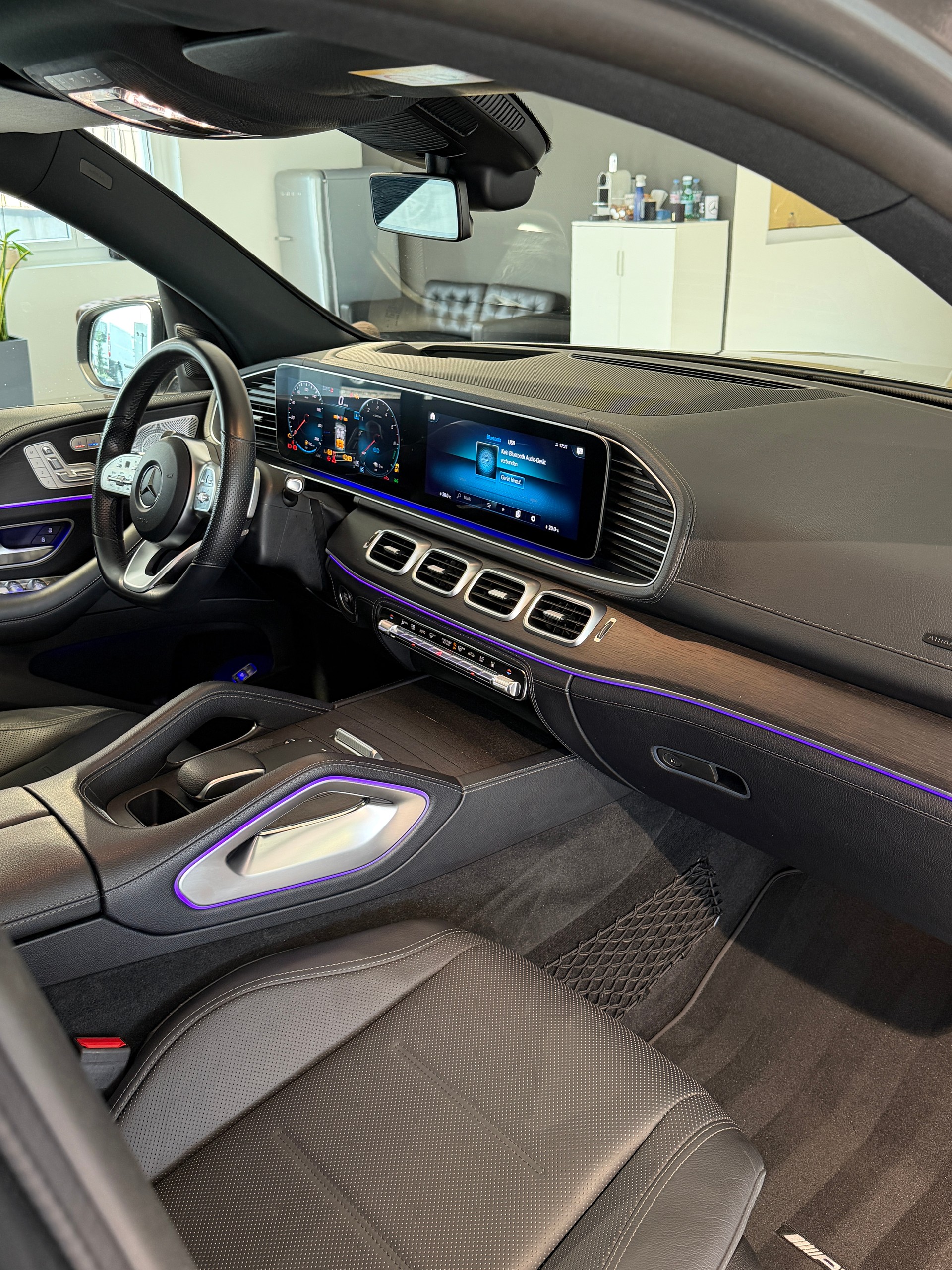 MERCEDES-BENZ GLE 350 de 4Matic AMG Line 9G-Tronic-image-11