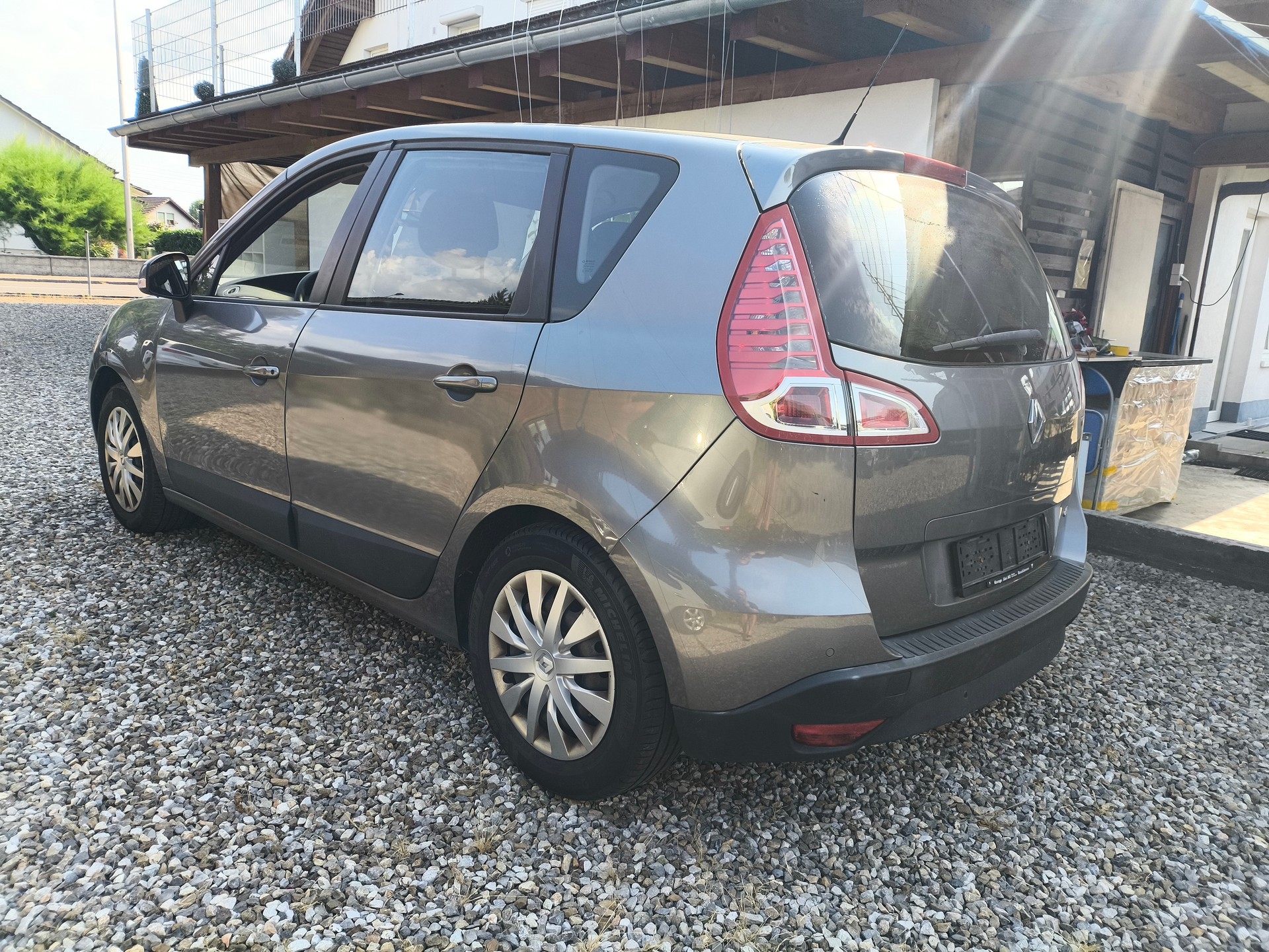 RENAULT Scénic 1.5 dCi Expression-image-3
