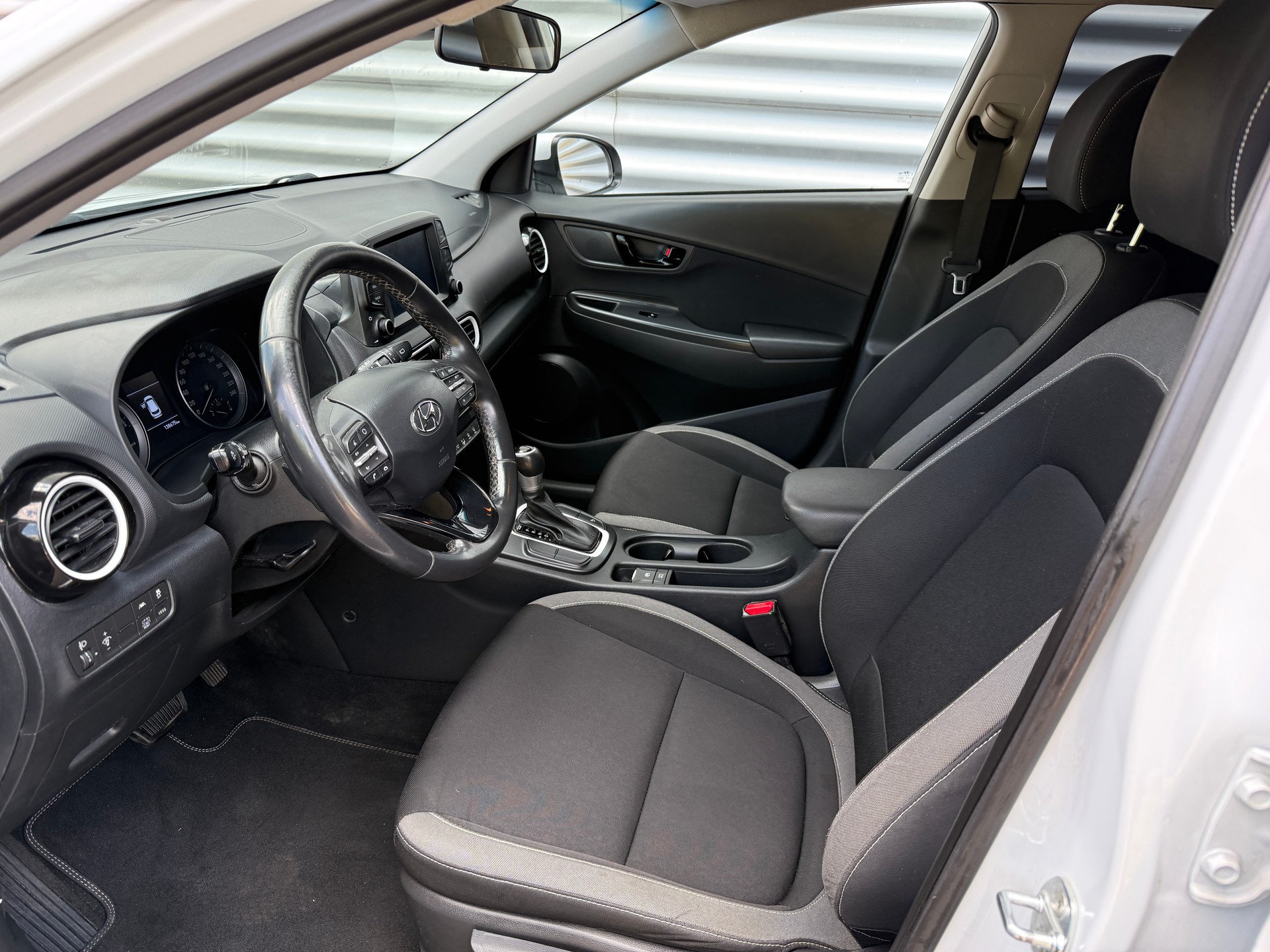 HYUNDAI Kona 1.6 GDi HEV Origo DCT-image-3
