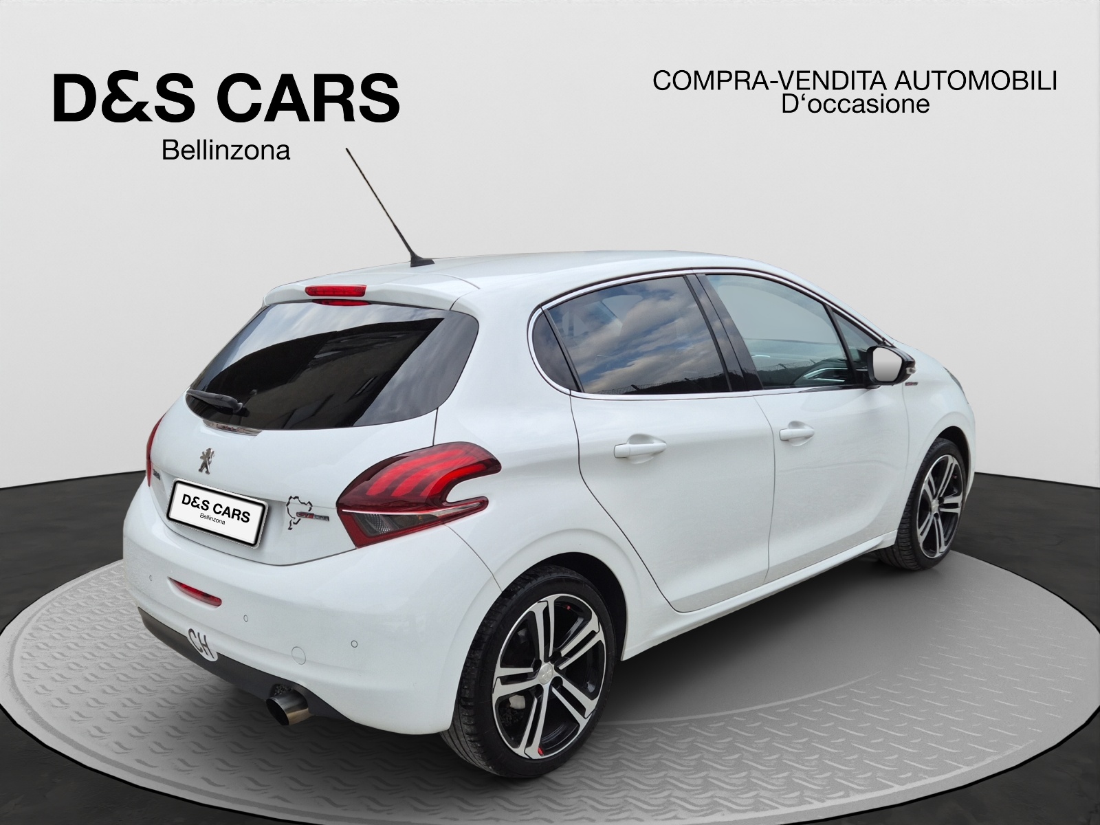 PEUGEOT 208 1.2 PureTech GT Line-image-6