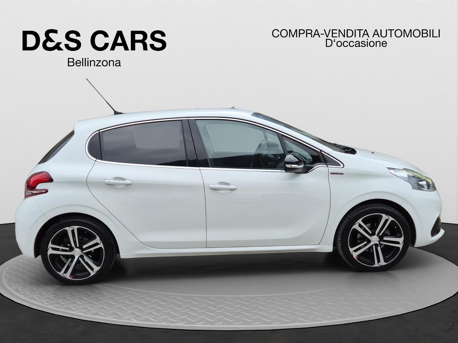 PEUGEOT 208 1.2 PureTech GT Line-image-5