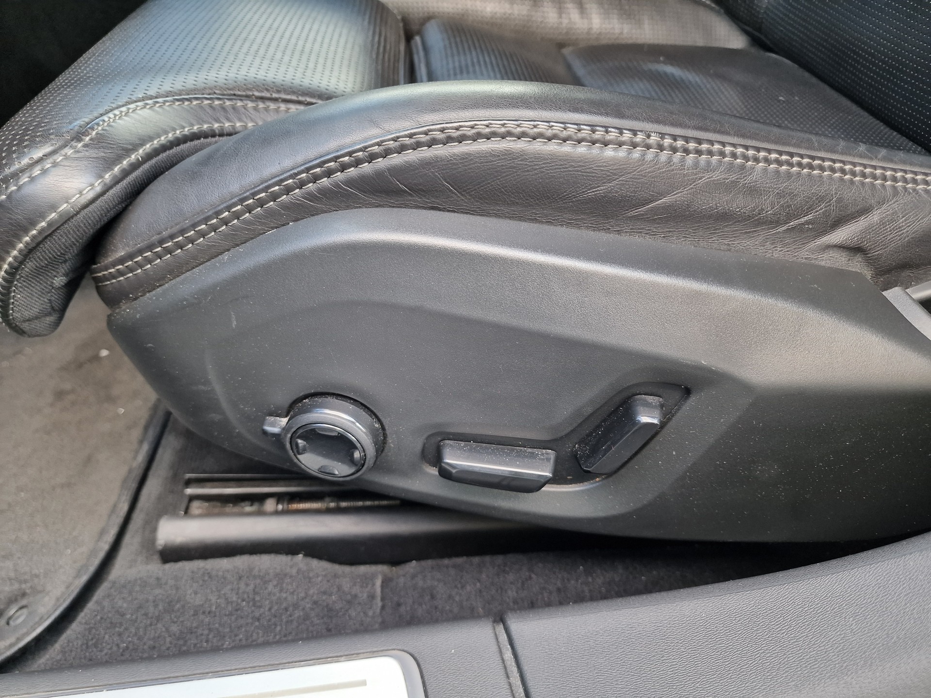 VOLVO V90 T6 AWD Inscription Geartronic 8xAlu 12Mt Gara-image-11