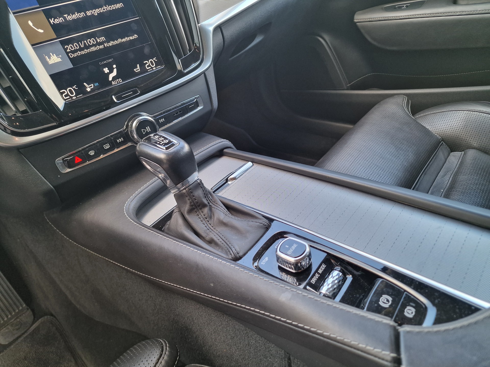 VOLVO V90 T6 AWD Inscription Geartronic 8xAlu 12Mt Gara-image-16