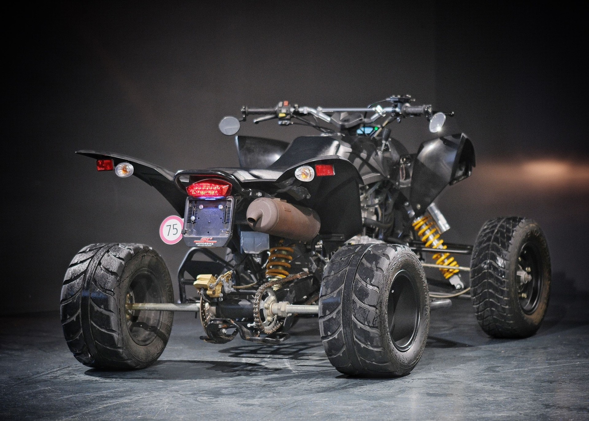SMC (SM) Ram 323 Racing Edition-showroom-element-2