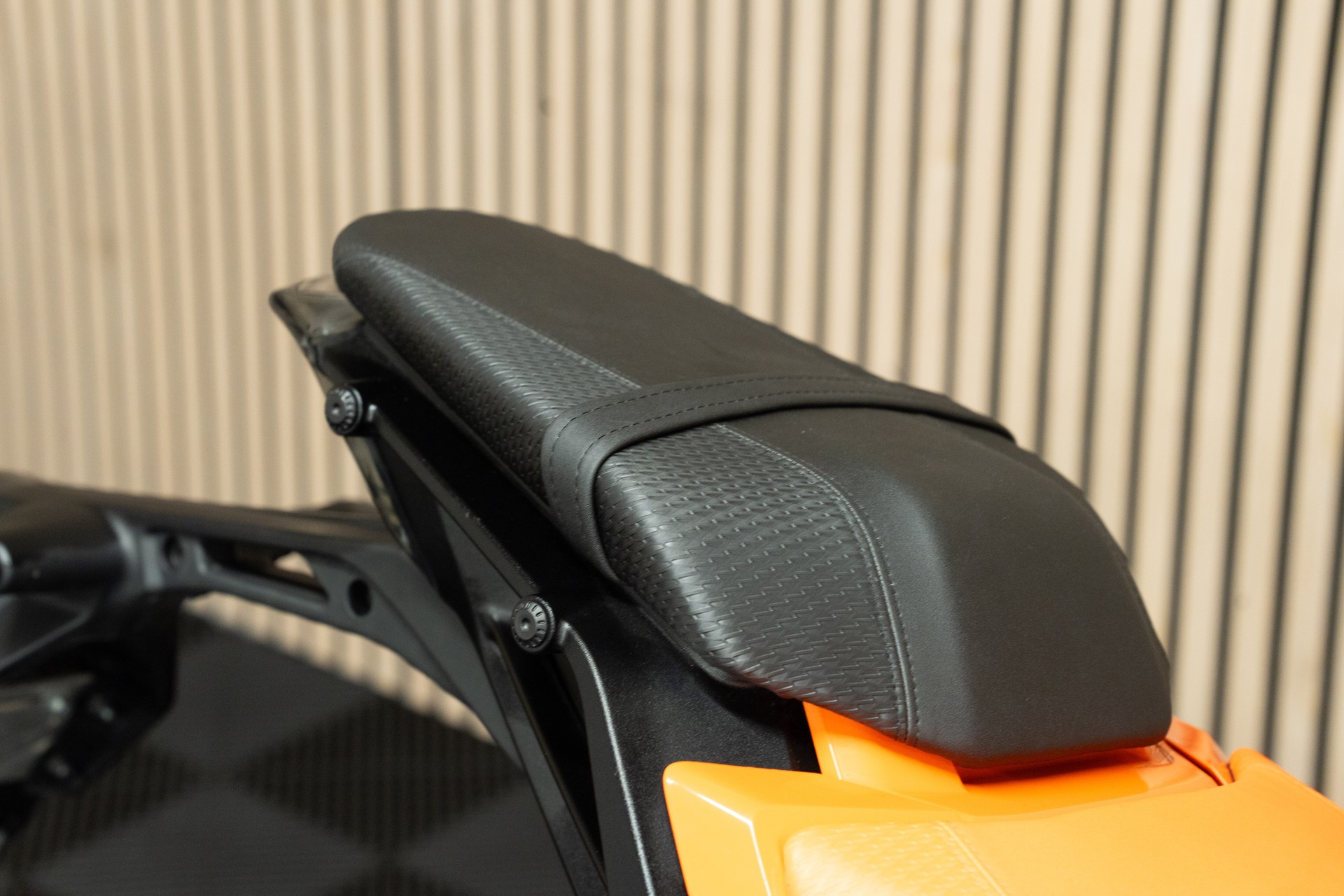 KTM 390 Duke-image-4