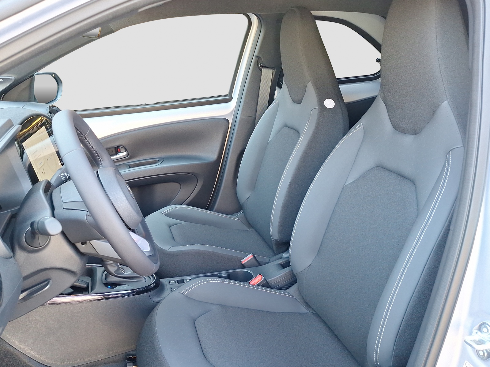 TOYOTA Aygo X 1.5 VVT-i HSD Style-image-9