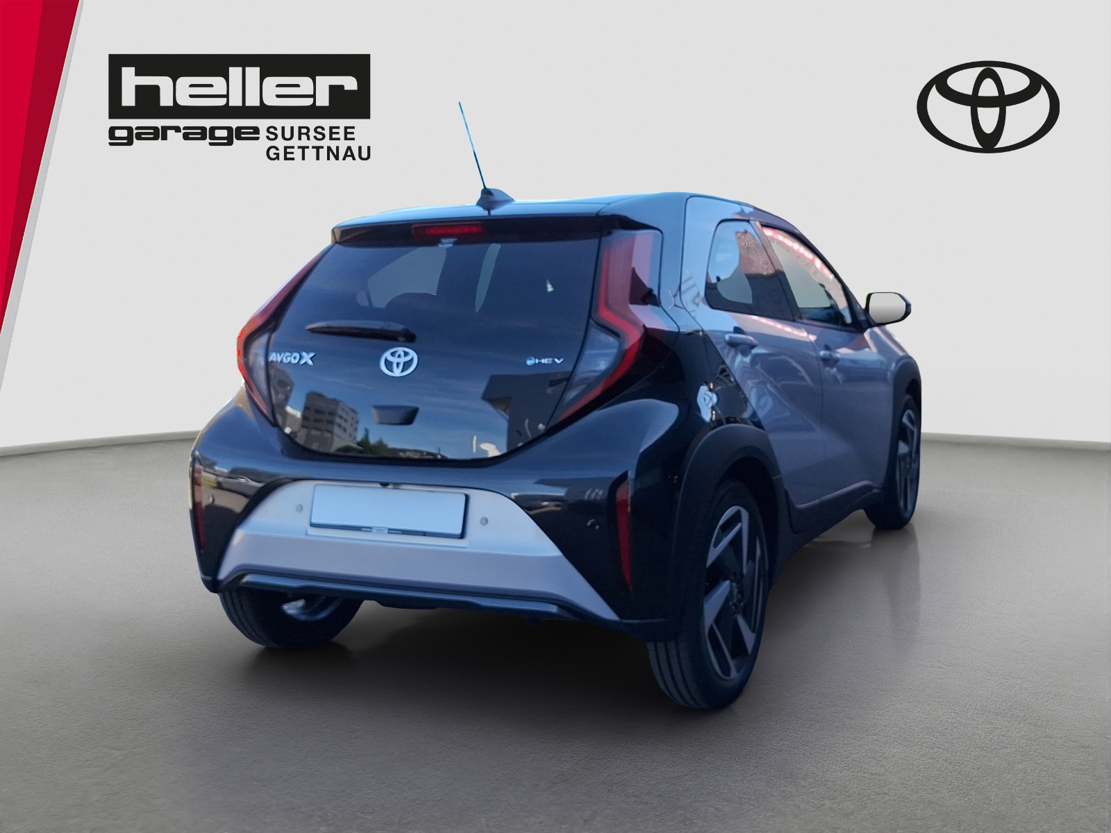 TOYOTA Aygo X 1.5 VVT-i HSD Style-image-4