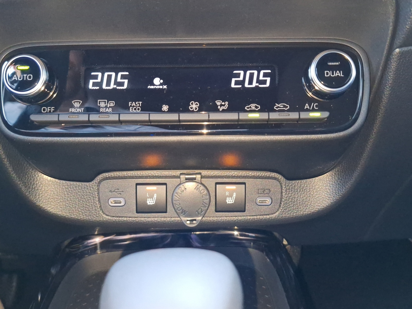 TOYOTA Aygo X 1.5 VVT-i HSD Style-image-12