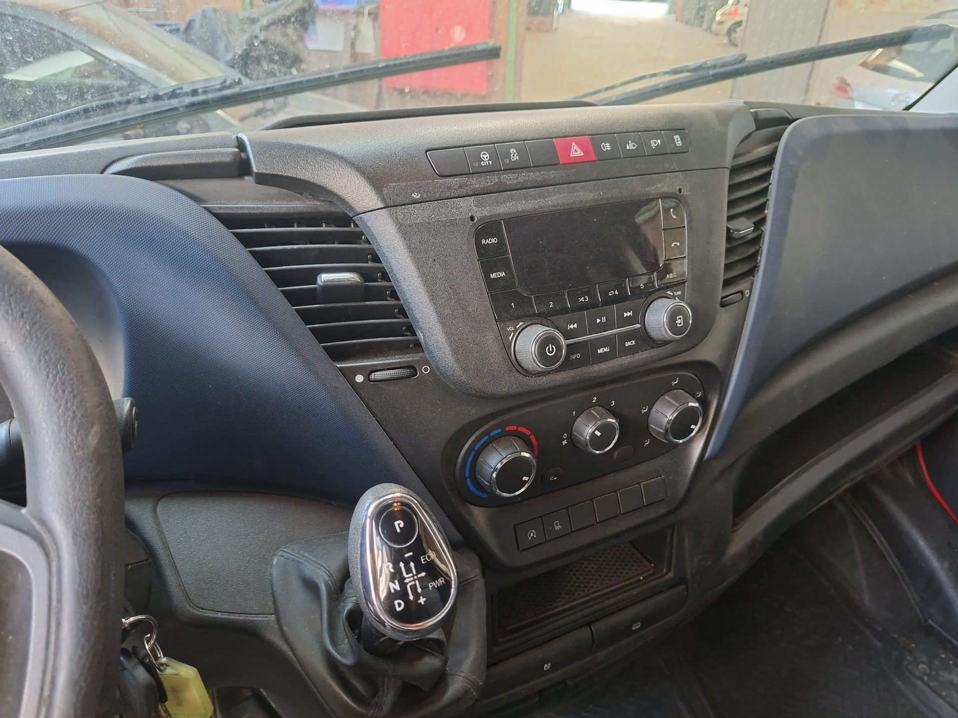 IVECO 35 S 16 A8-image-9