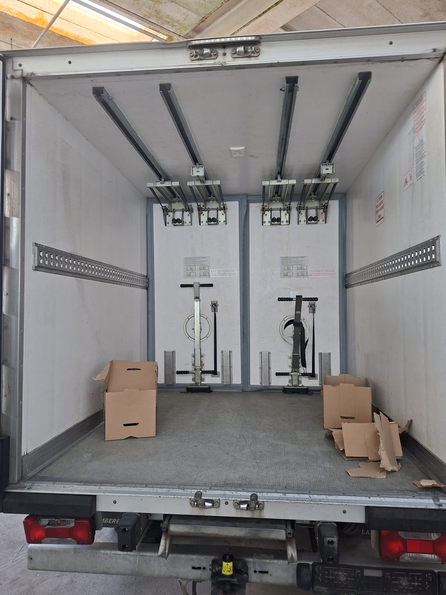 IVECO 35 S 16 A8-image-8