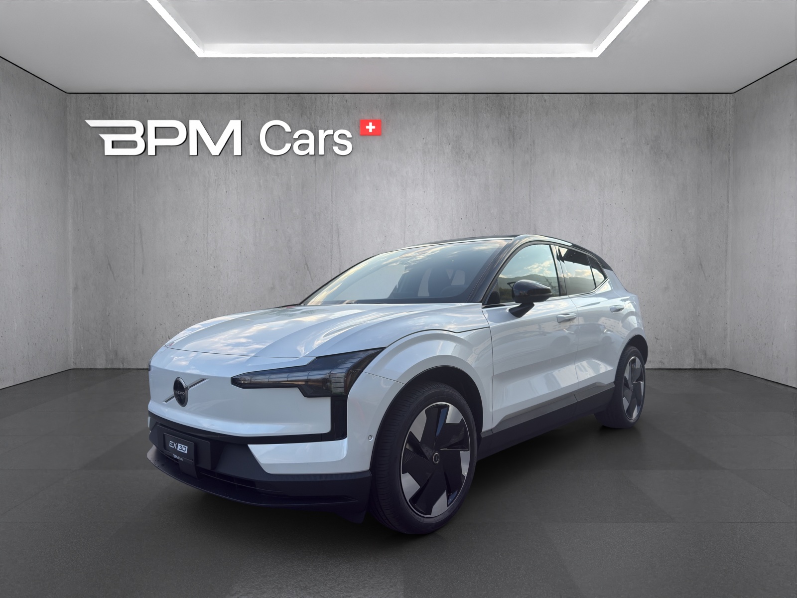 VOLVO EX30 P8 69 kWh AWD Ultra-image-0