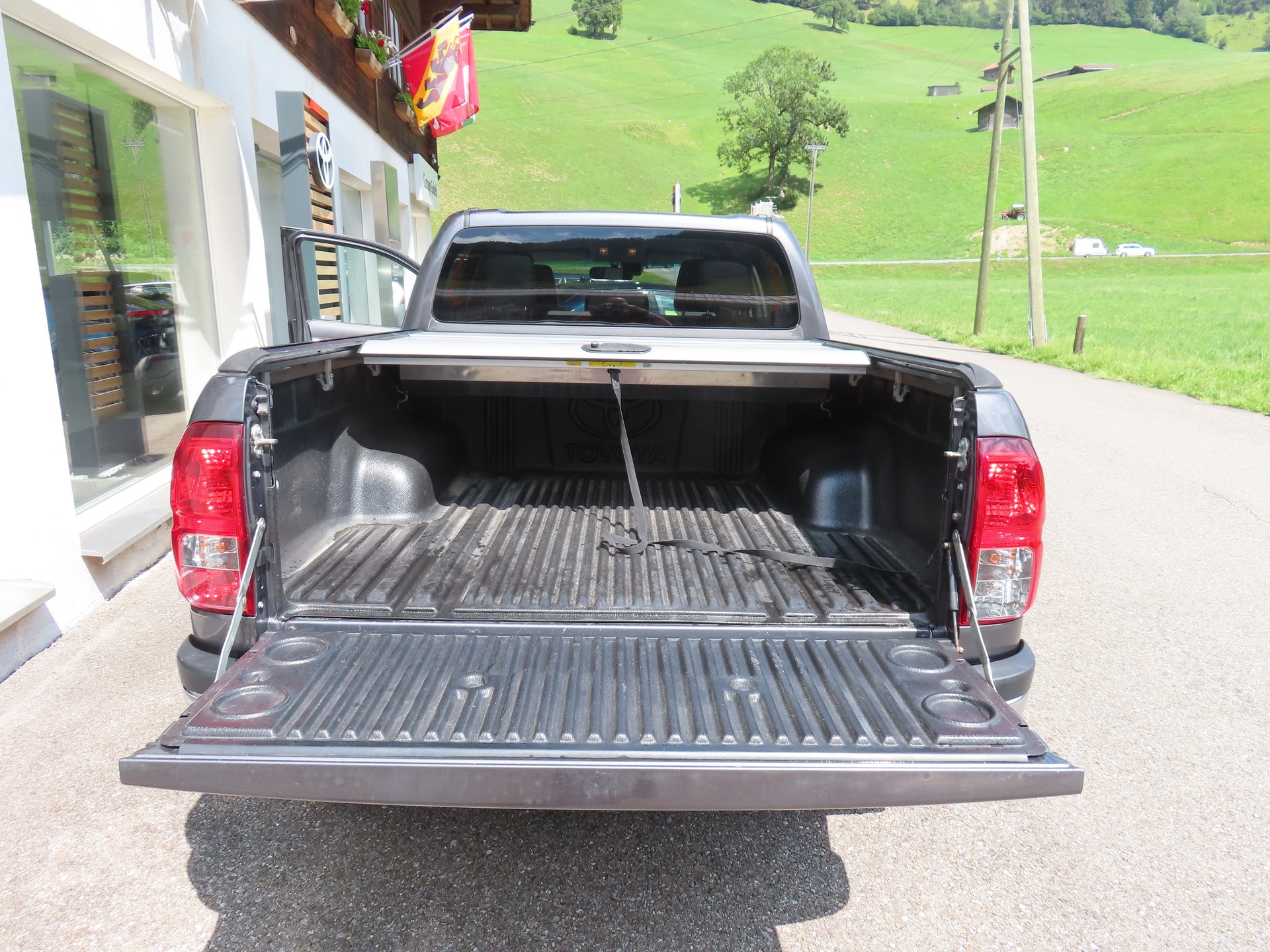 TOYOTA Hilux Double Cab.-Pick-up 2.4 D-4D 170 Sol Premium-image-7