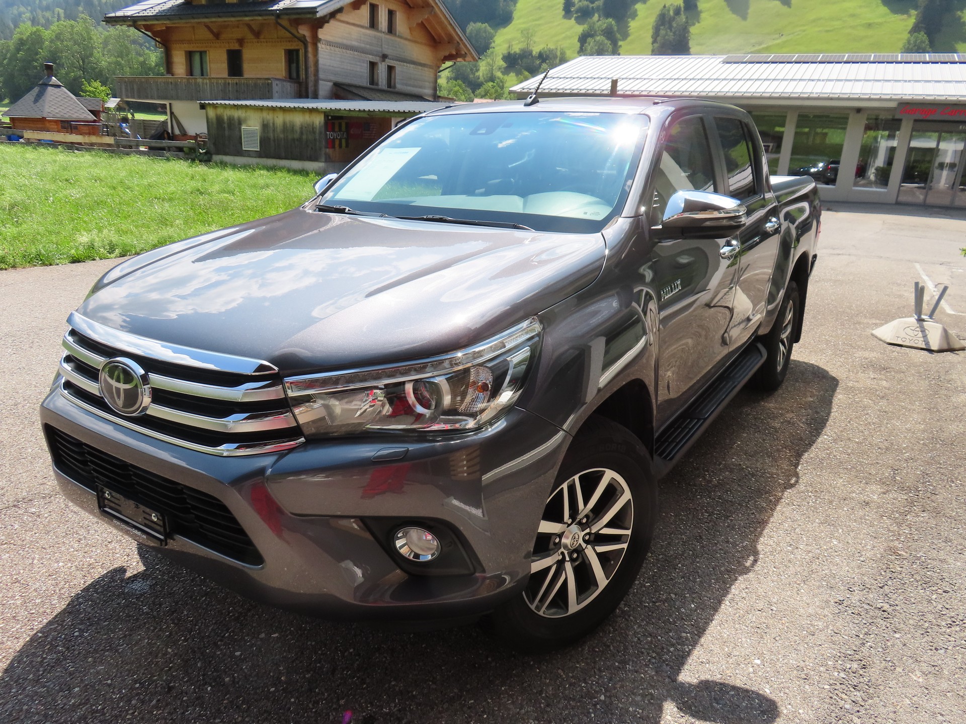 TOYOTA Hilux Double Cab.-Pick-up 2.4 D-4D 170 Sol Premium-image-3