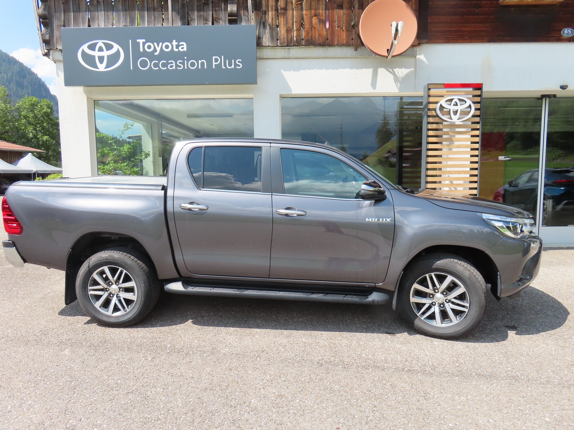 TOYOTA Hilux Double Cab.-Pick-up 2.4 D-4D 170 Sol Premium-image-2