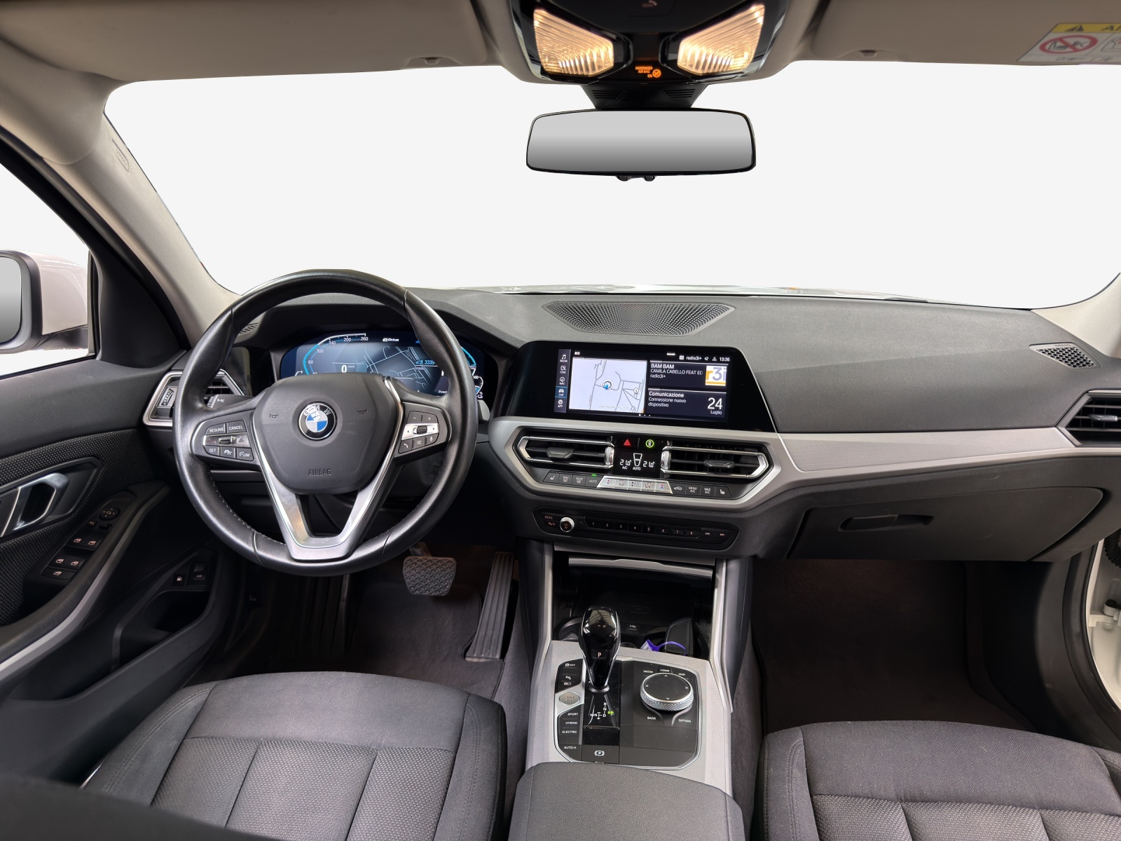 BMW 330e x DriveTouring Fleet Edition Steptronic-image-8