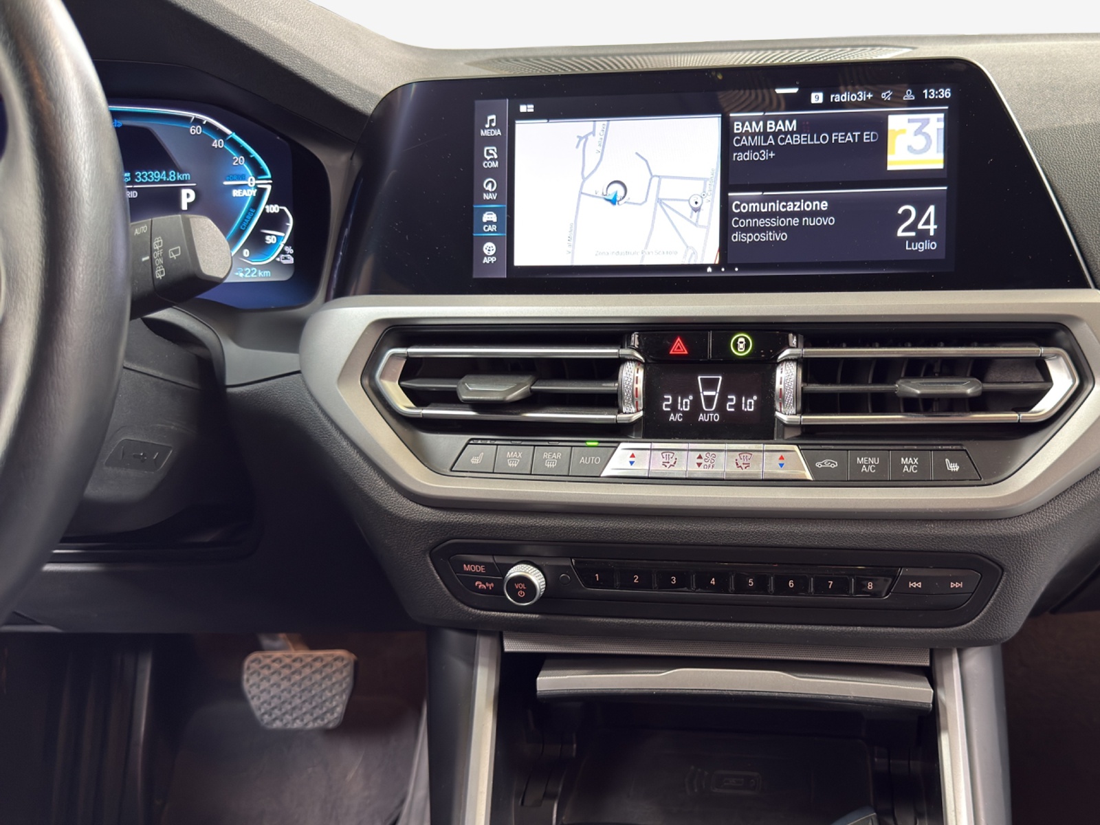BMW 330e x DriveTouring Fleet Edition Steptronic-image-10