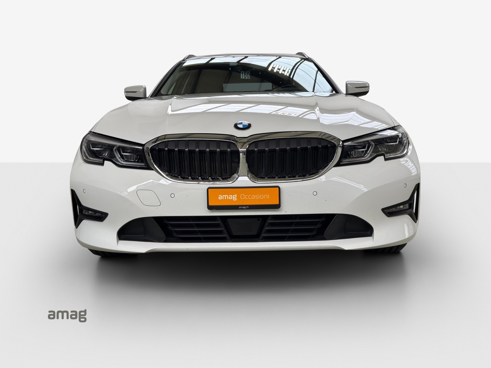 BMW 330e x DriveTouring Fleet Edition Steptronic-image-6