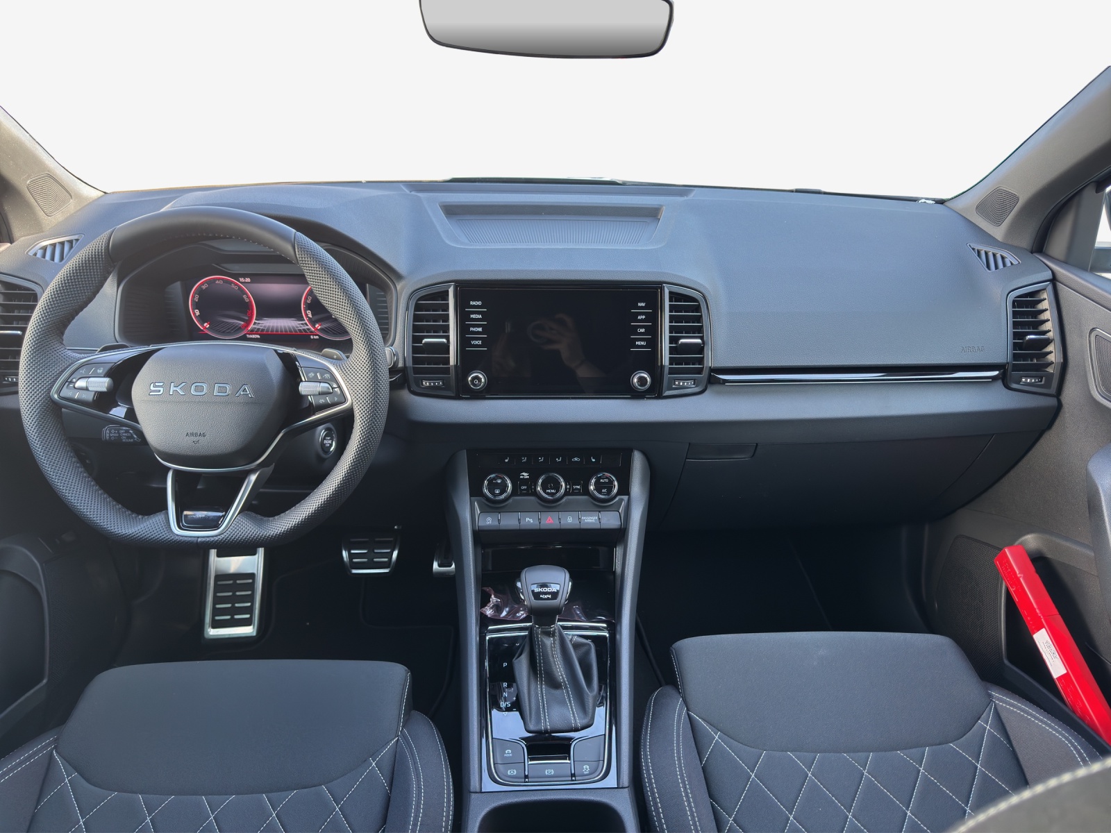 SKODA Karoq 2.0 TSI SportLine 4x4 DSG-image-8