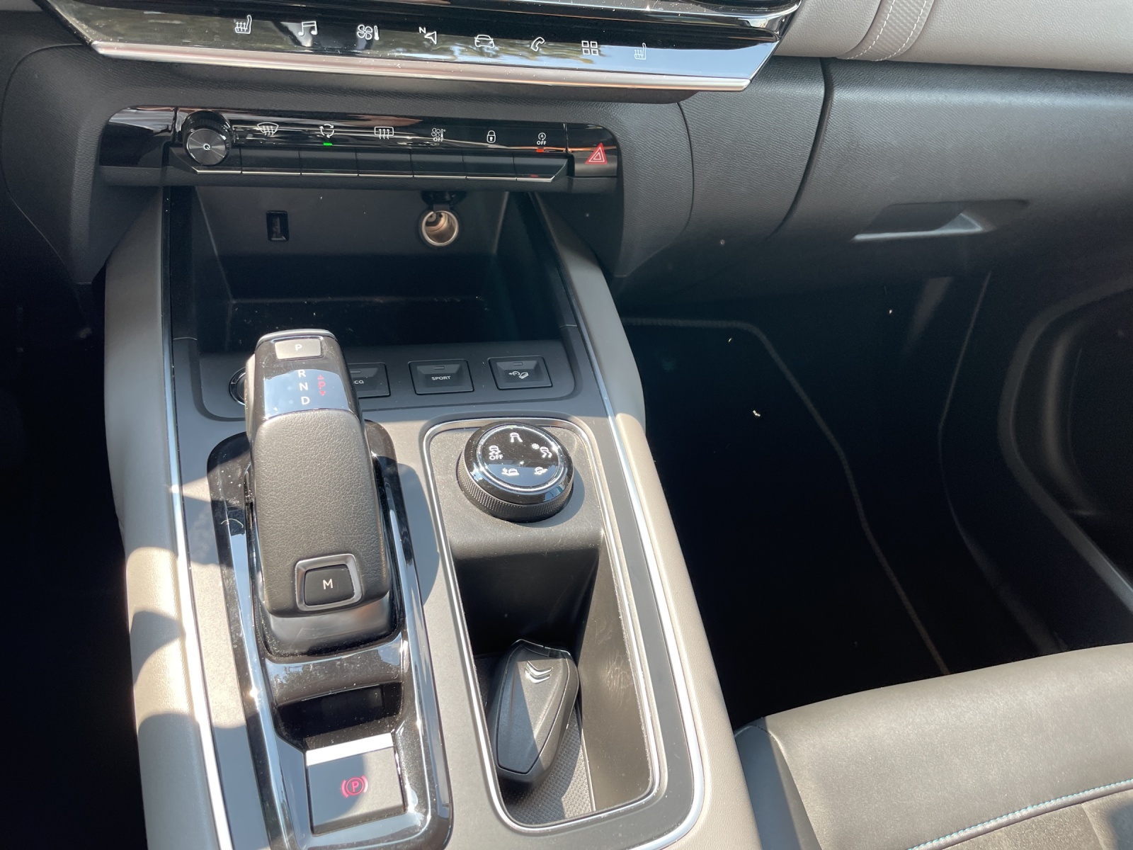 CITROEN C5 Aircross 1.2i PureTech Swiss Edition EAT8-image-15