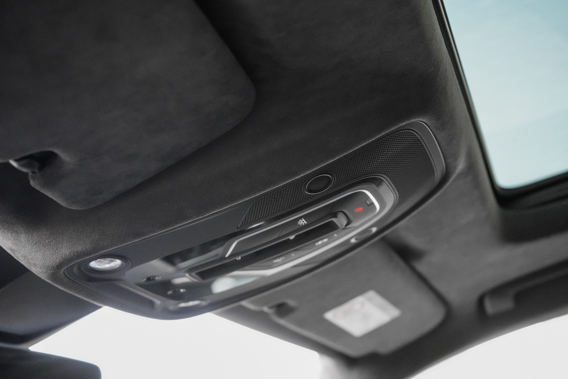 AUDI SQ8 Competition TFSI quattro tiptronic-image-13