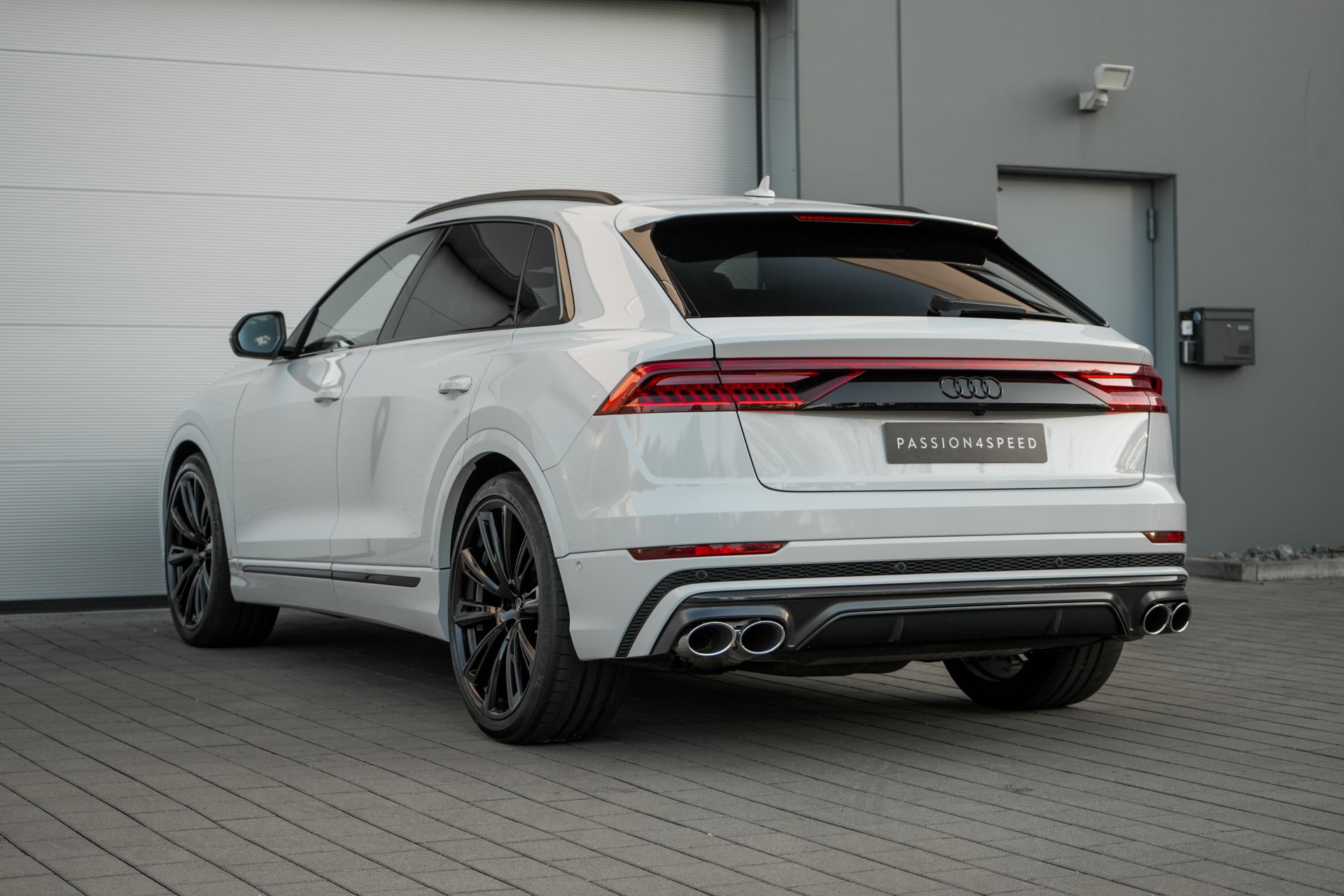 AUDI SQ8 Competition TFSI quattro tiptronic-image-5