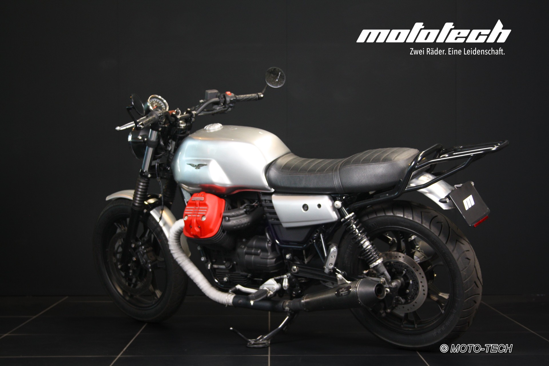 MOTO GUZZI V7 III Stone 750 ABS-showroom-element-3