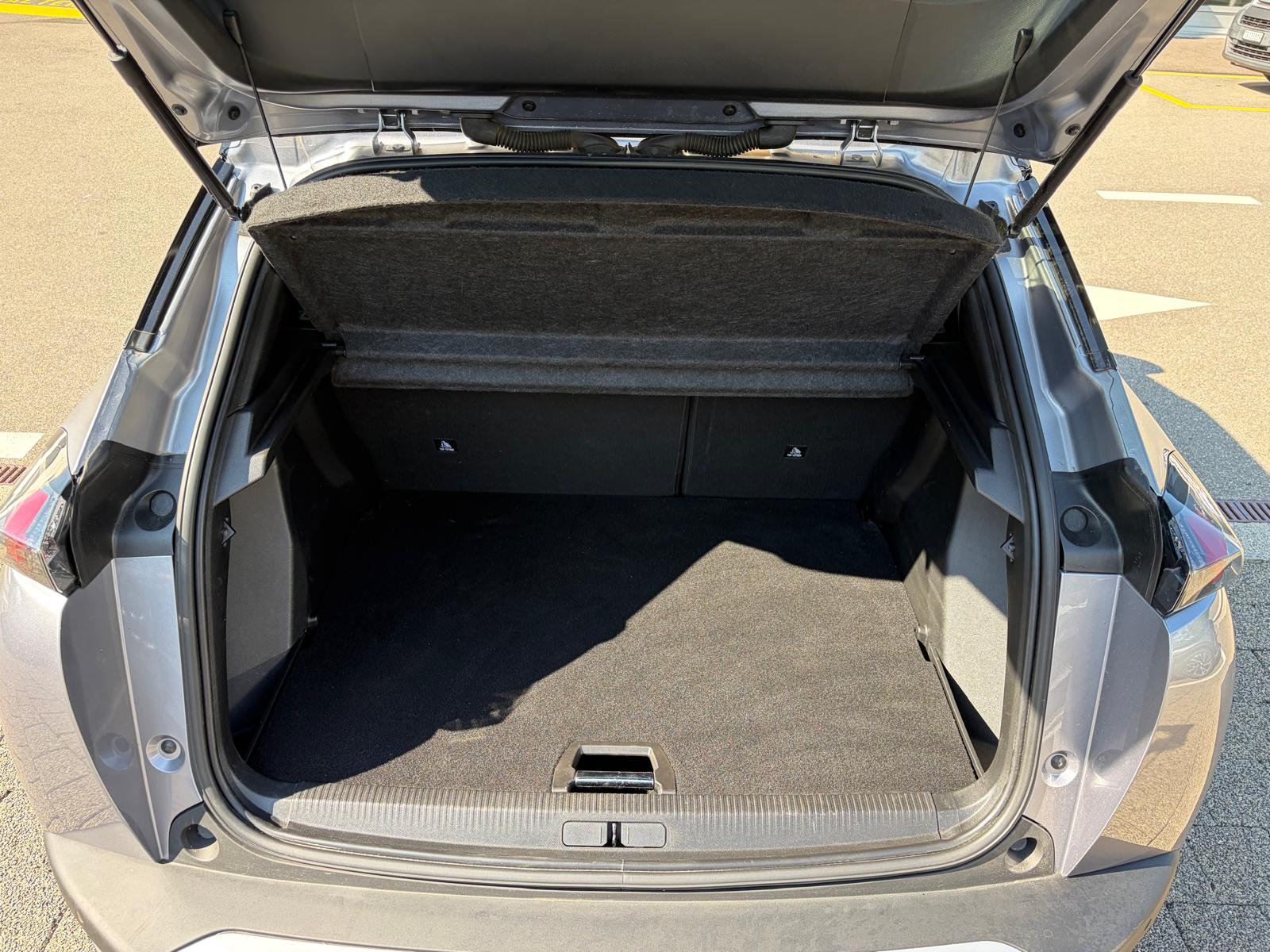 PEUGEOT 2008 1.2 PureTech 130 GT-image-16