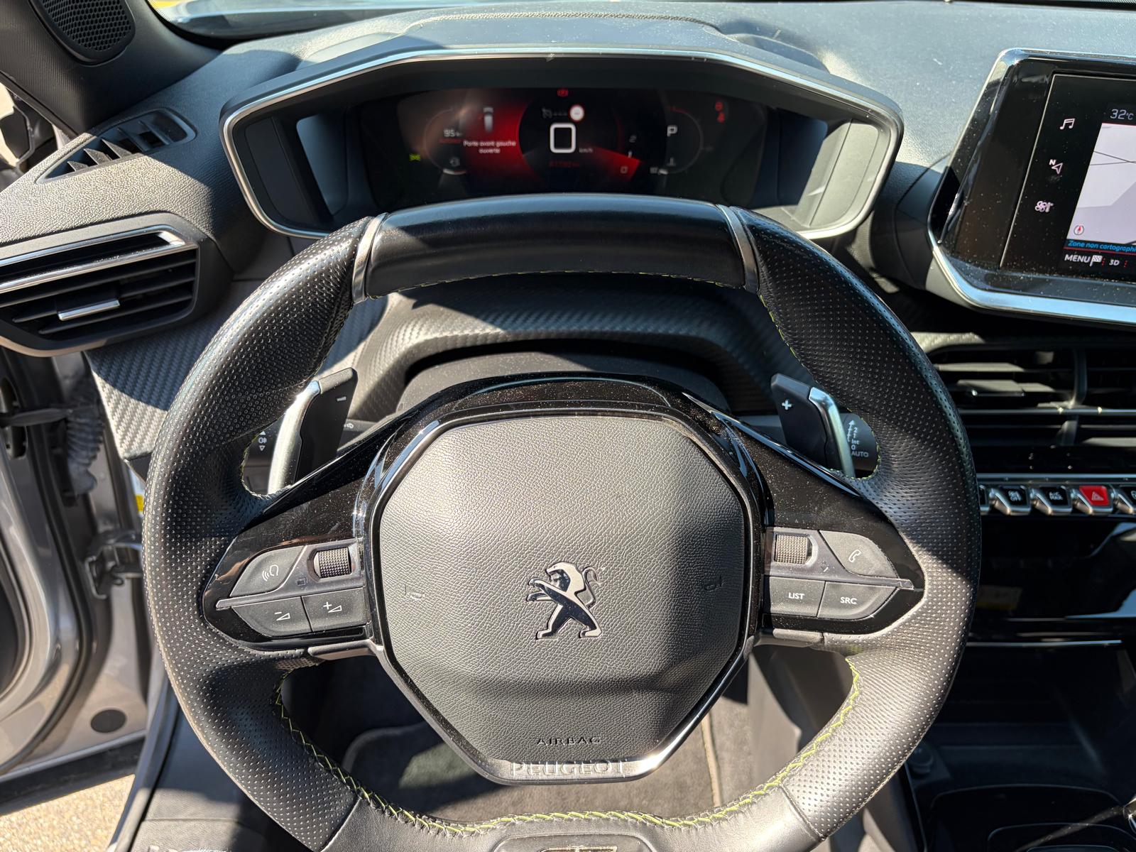 PEUGEOT 2008 1.2 PureTech 130 GT-image-10