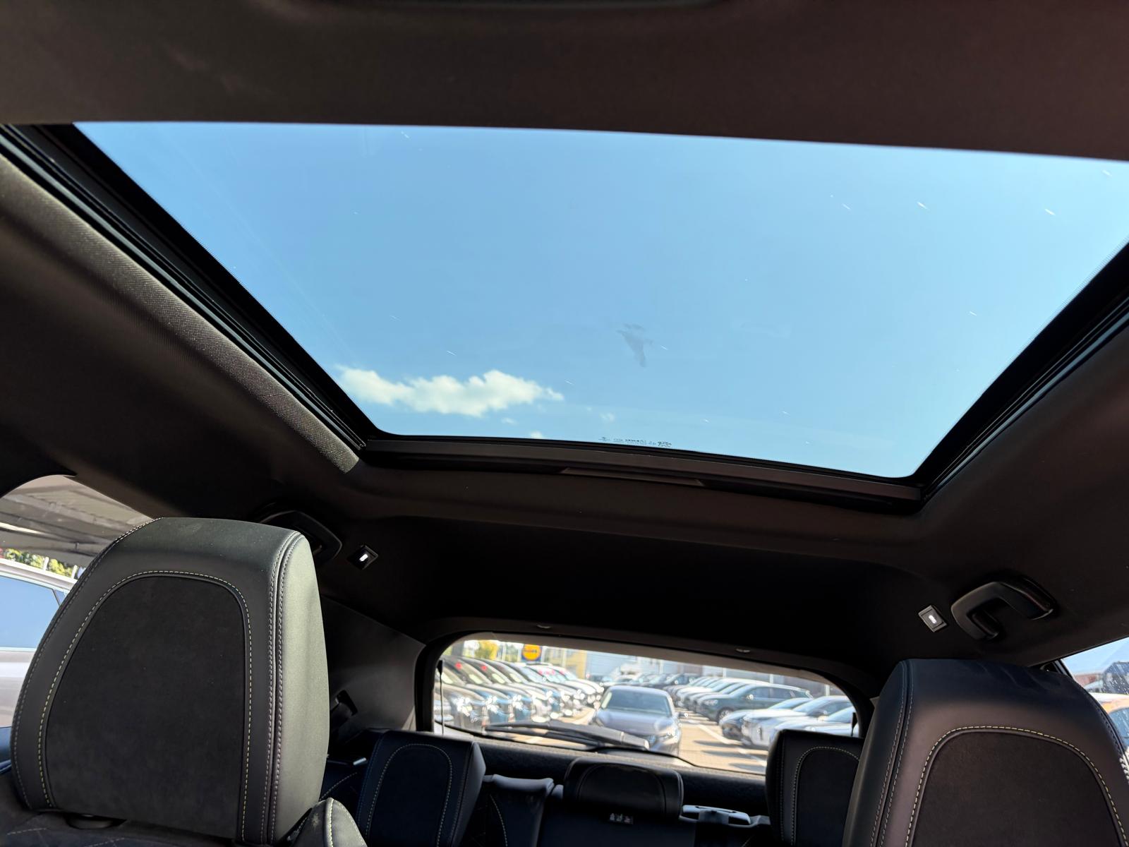 PEUGEOT 2008 1.2 PureTech 130 GT-image-17