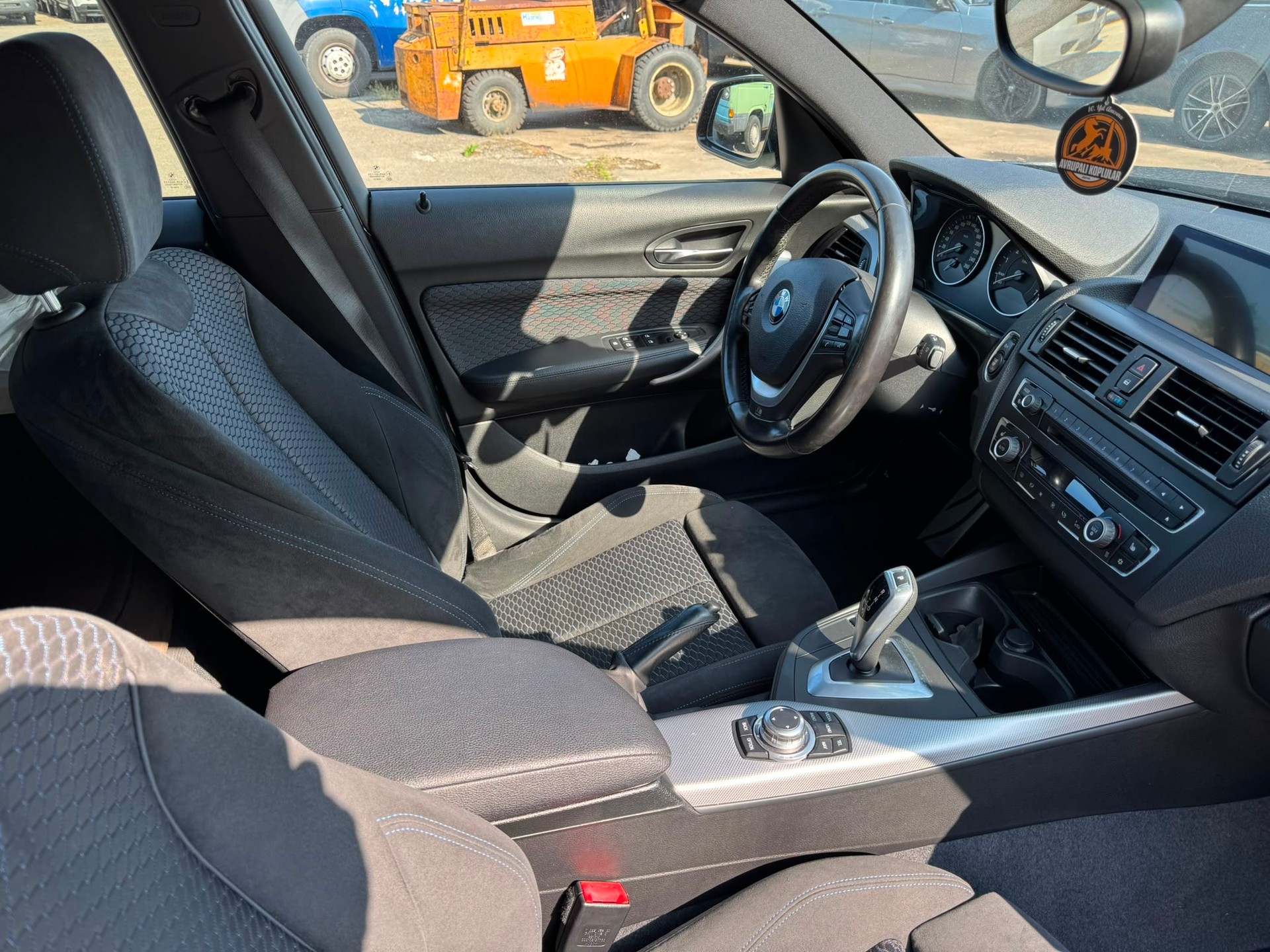 BMW 118i Sport Line Steptronic-image-14