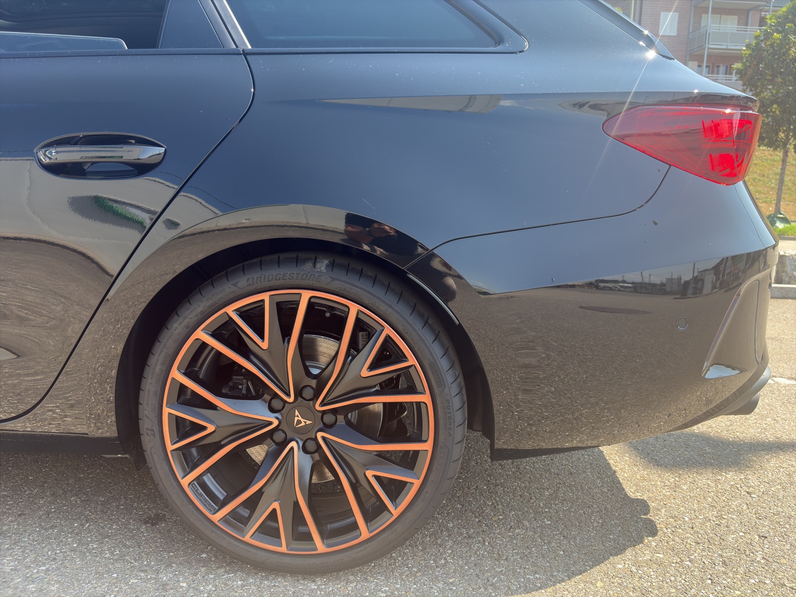 CUPRA Leon ST 2.0 TSI 333 VZ 4Drive DSG-image-14