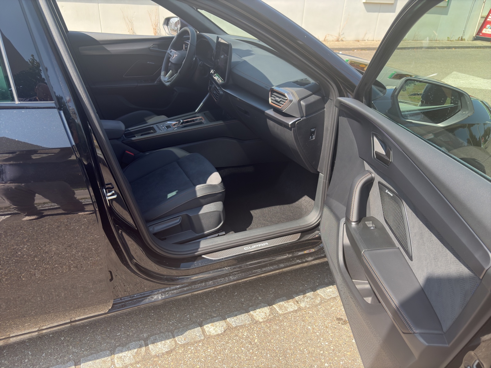 CUPRA Leon ST 2.0 TSI 333 VZ 4Drive DSG-image-5