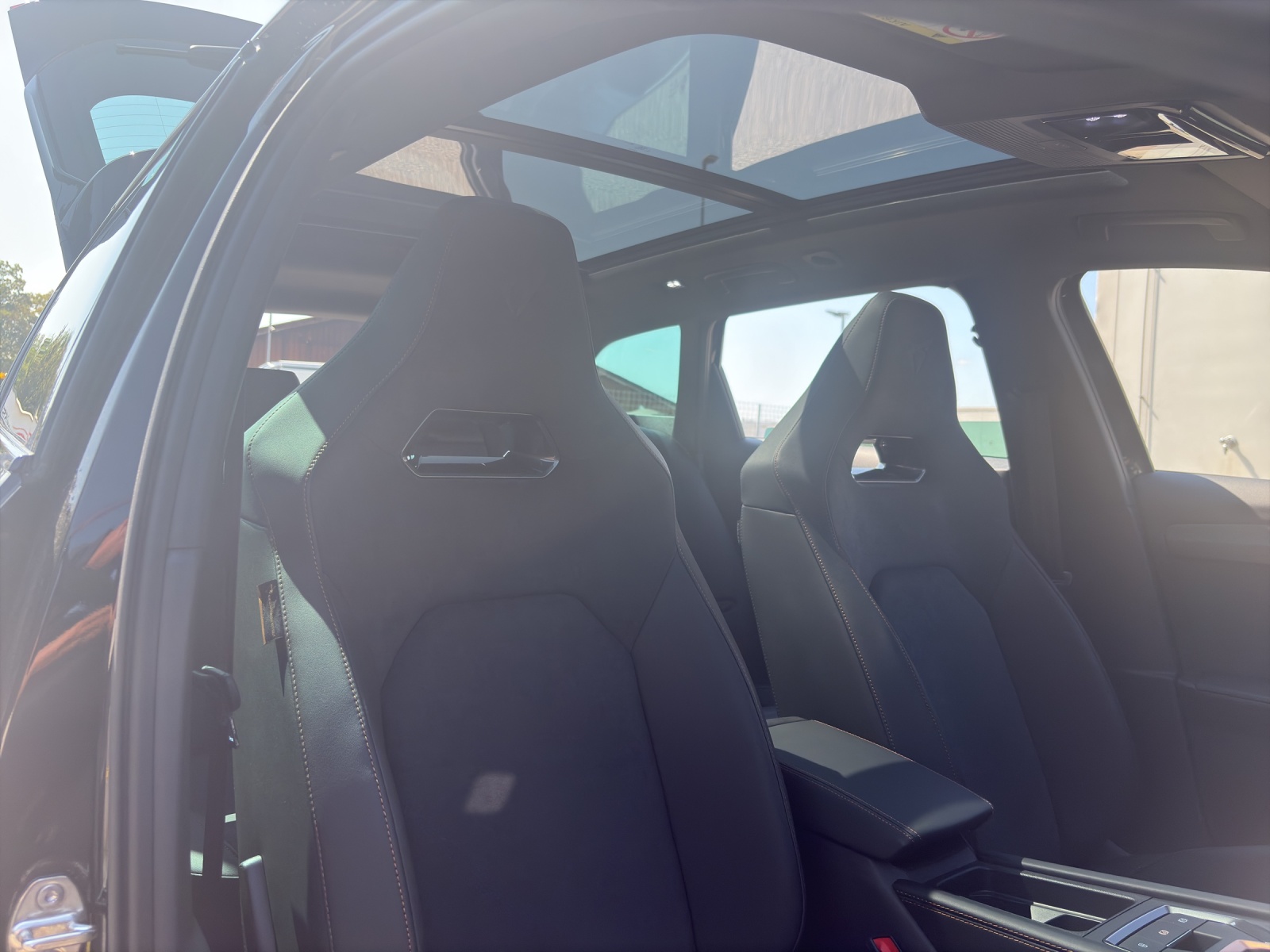 CUPRA Leon ST 2.0 TSI 333 VZ 4Drive DSG-image-6