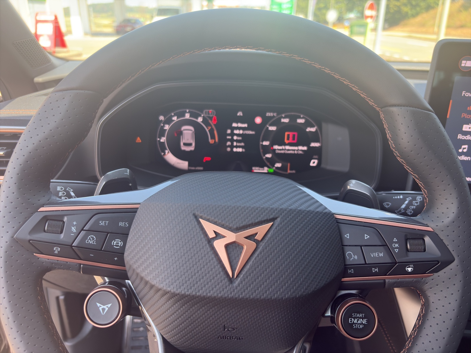 CUPRA Leon ST 2.0 TSI 333 VZ 4Drive DSG-image-12