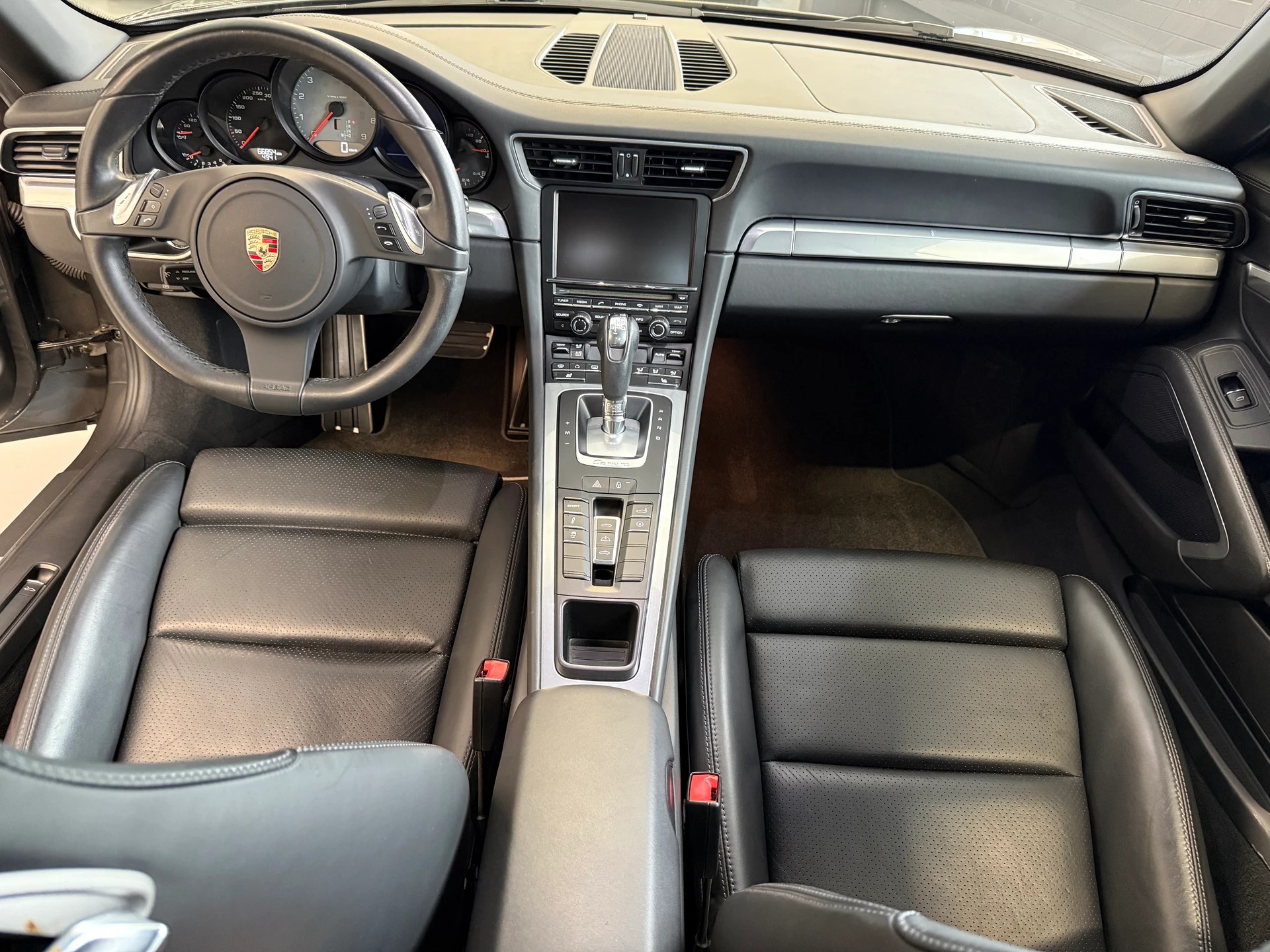 PORSCHE 911 Cabrio Carrera S PDK-image-16